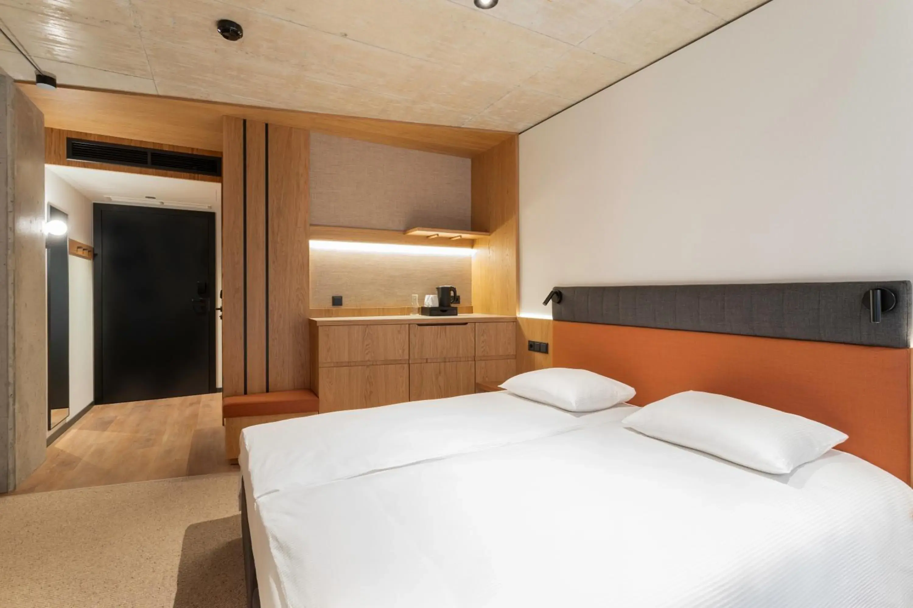 Deluxe Double Room in Qubus Hotel Katowice Deluxe Double Room in Qubus Hotel Katowice