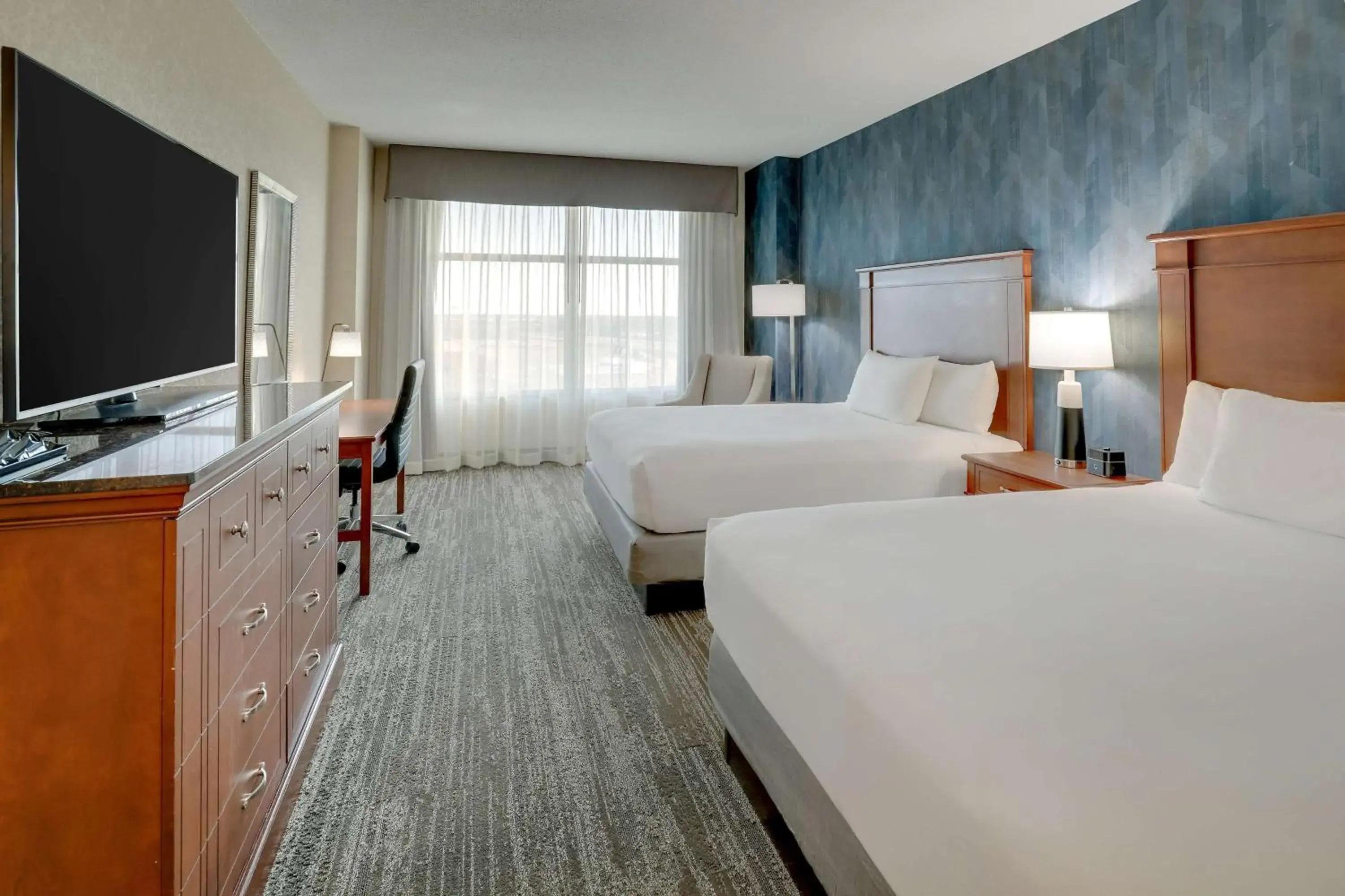 Deluxe Queen Room with Two Queen Beds in Drury Plaza Hotel Mt Vernon Deluxe Queen Room with Two Queen Beds in Drury Plaza Hotel Mt Vernon