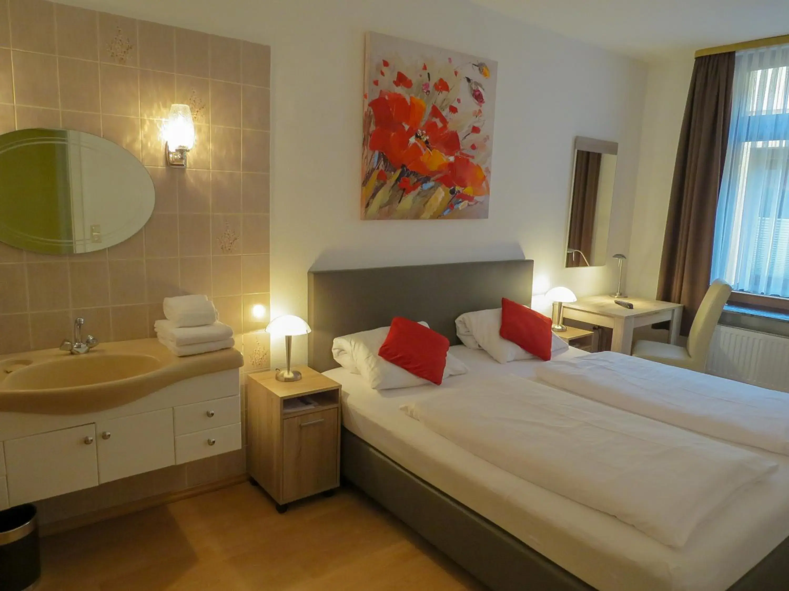 Double Room (Flexible Rate) - single occupancy in Hotel Saarblick Mettlach Double Room (Flexible Rate) - single occupancy in Hotel Saarblick Mettlach