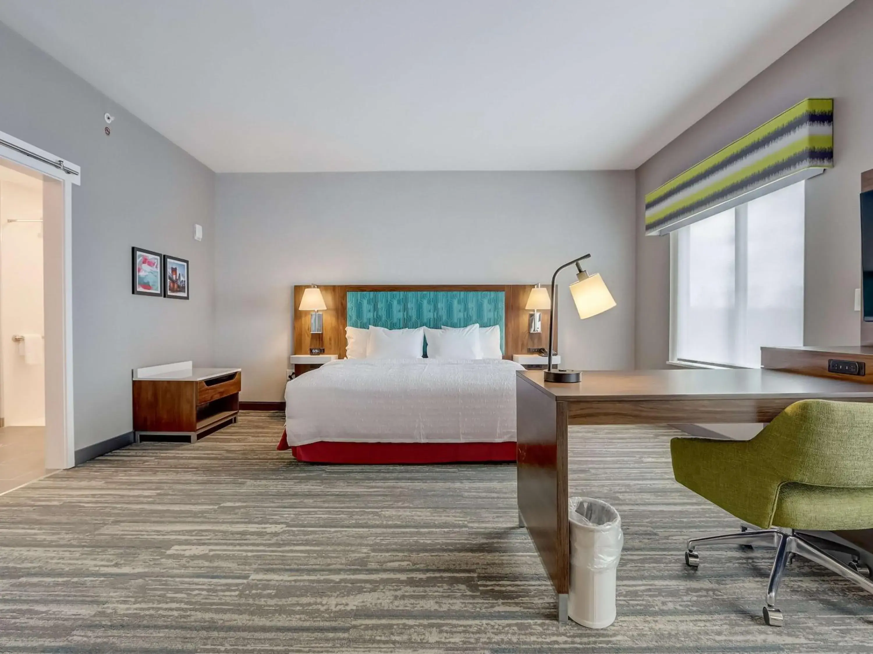 King Studio with Roll-In Shower - Mobility Accessible in Hampton Inn & Suites Cincinnati Midtown Rookwood King Studio with Roll-In Shower - Mobility Accessible in Hampton Inn & Suites Cincinnati Midtown Rookwood