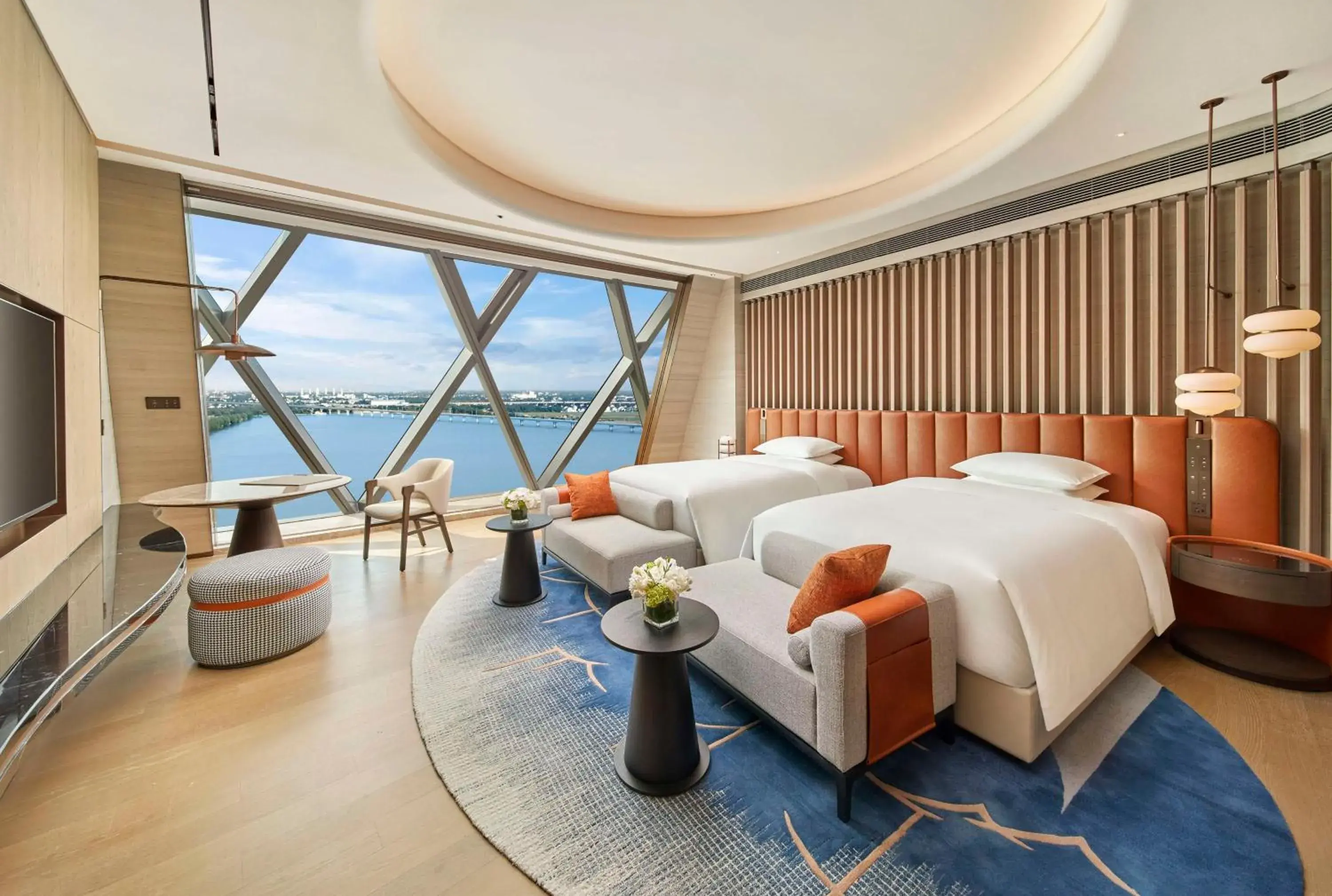 Premium Twin Room With Lake View in Hilton Huzhou Nanxun Premium Twin Room With Lake View in Hilton Huzhou Nanxun