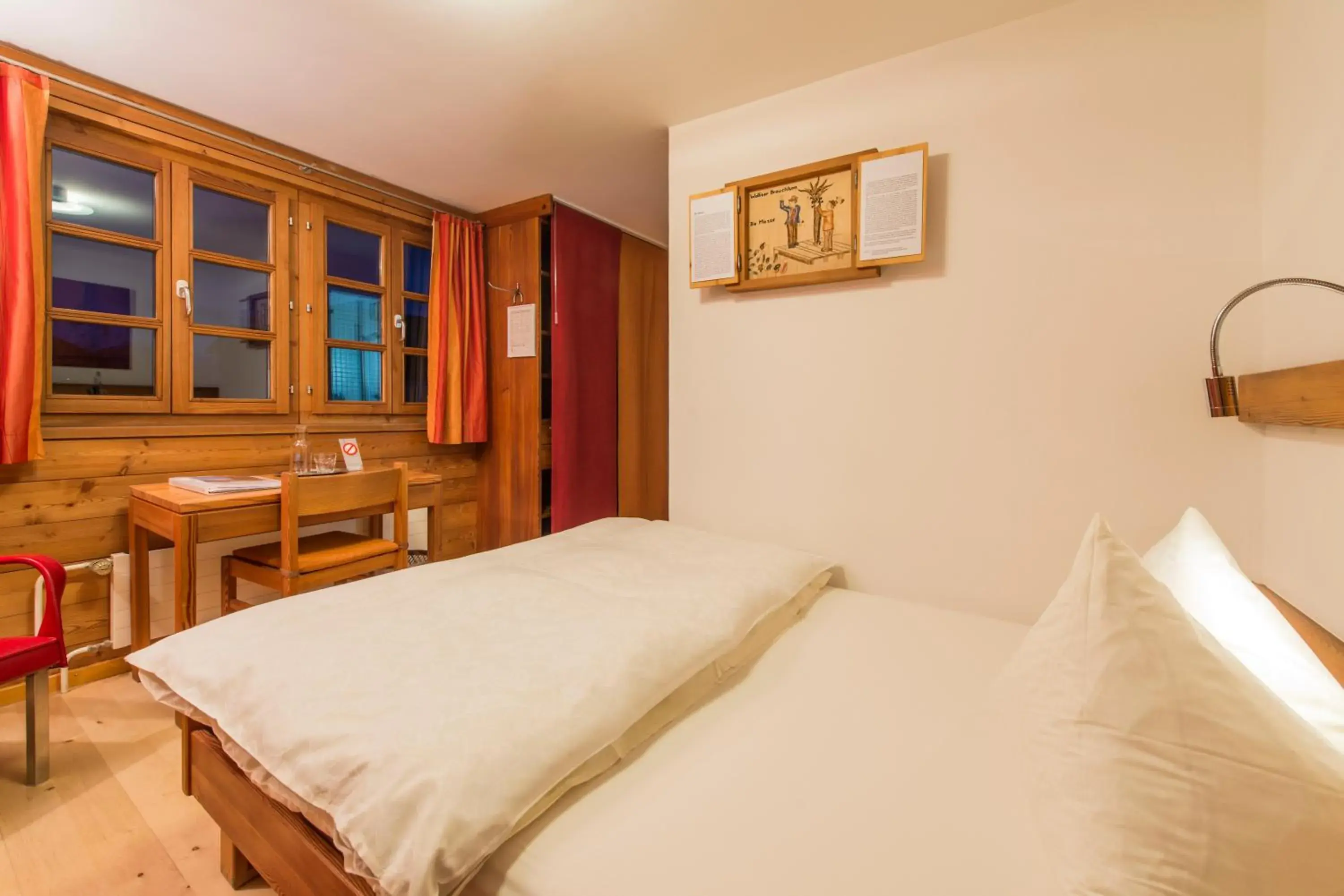 Single Room with Mountain View in Hotel Glocke Single Room with Mountain View in Hotel Glocke