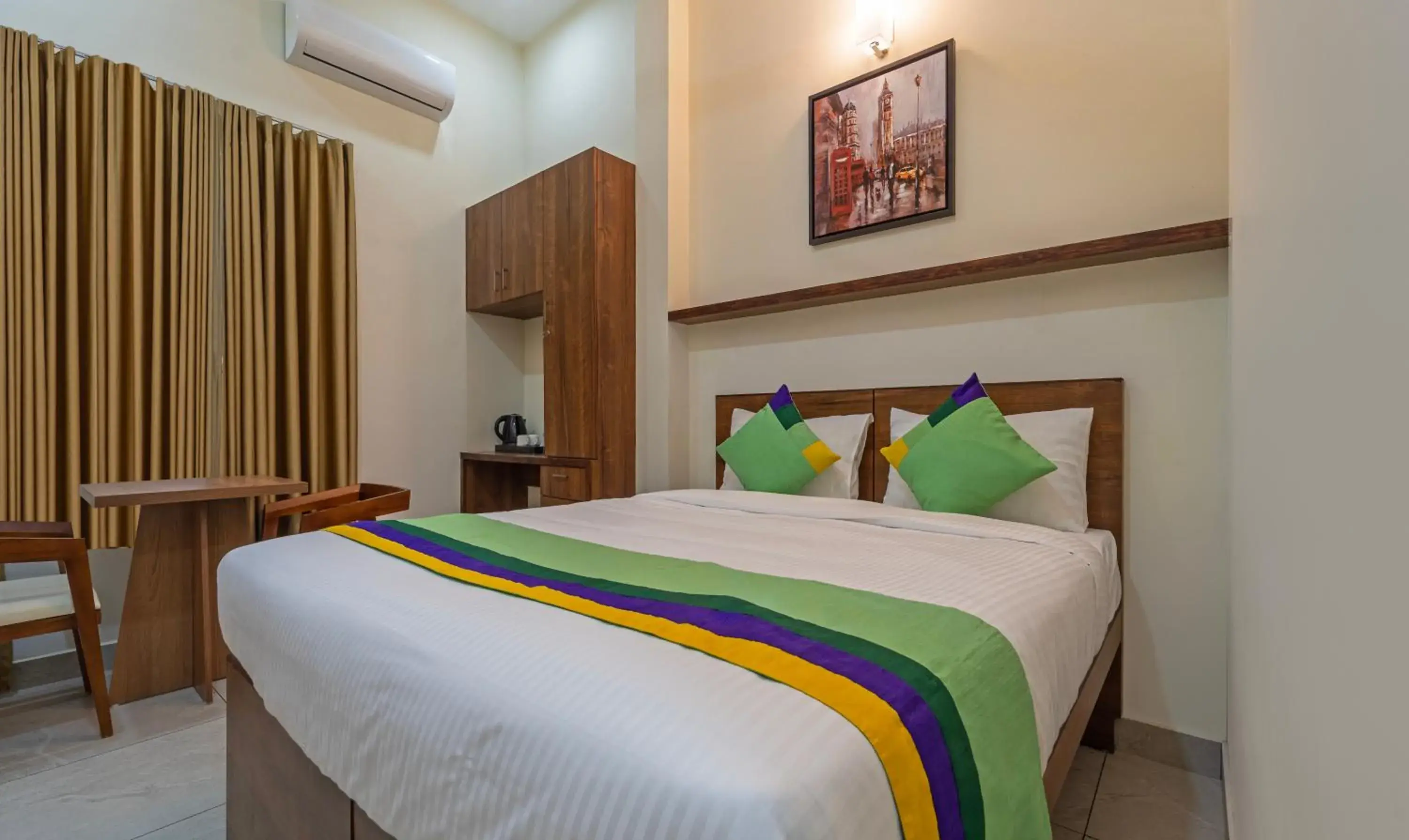 Standard Double Room - single occupancy in Itsy Hotels Avani Stays, Vyttila, Kochi Standard Double Room - single occupancy in Itsy Hotels Avani Stays, Vyttila, Kochi