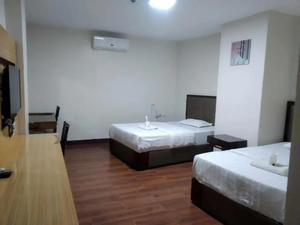 Double or Twin Room in Meaco Royal Hotel - Biñan Laguna Double or Twin Room in Meaco Royal Hotel - Biñan Laguna