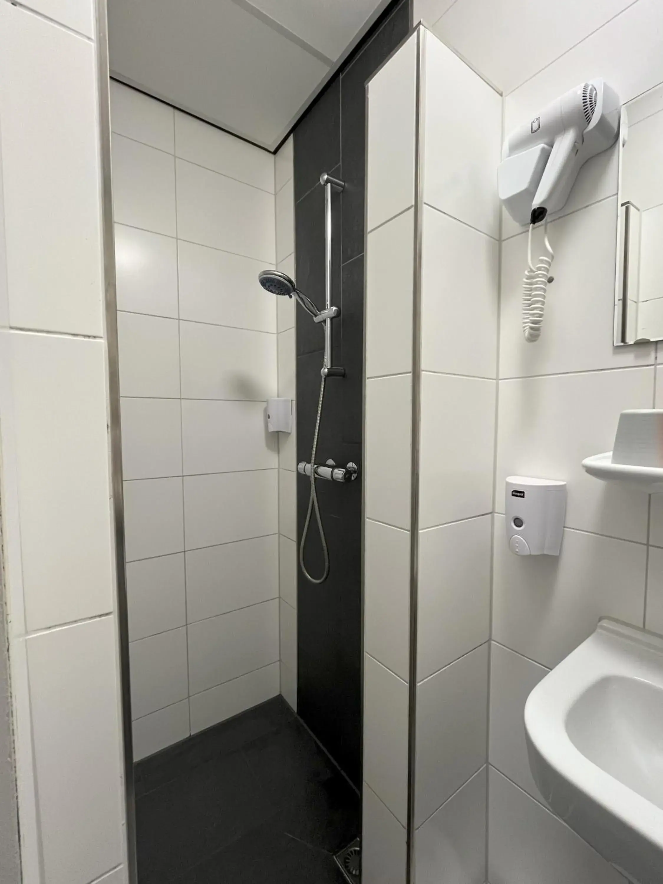 Standard Single Room in Hotel Breitner Standard Single Room in Hotel Breitner