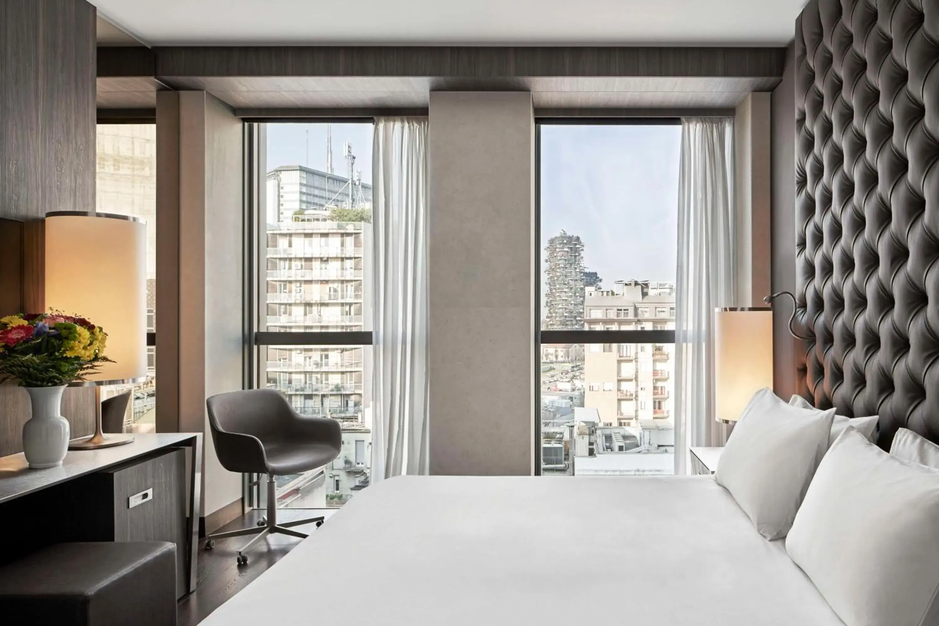 King Room with City View in Hyatt Centric Milan Centrale King Room with City View in Hyatt Centric Milan Centrale