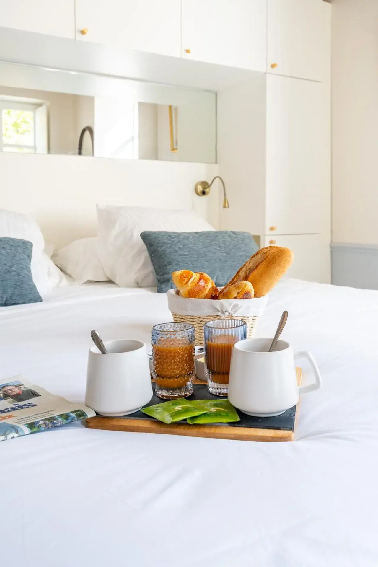 Two-Bedroom Suite in La Réserve de Salon de Provence Two-Bedroom Suite in La Réserve de Salon de Provence