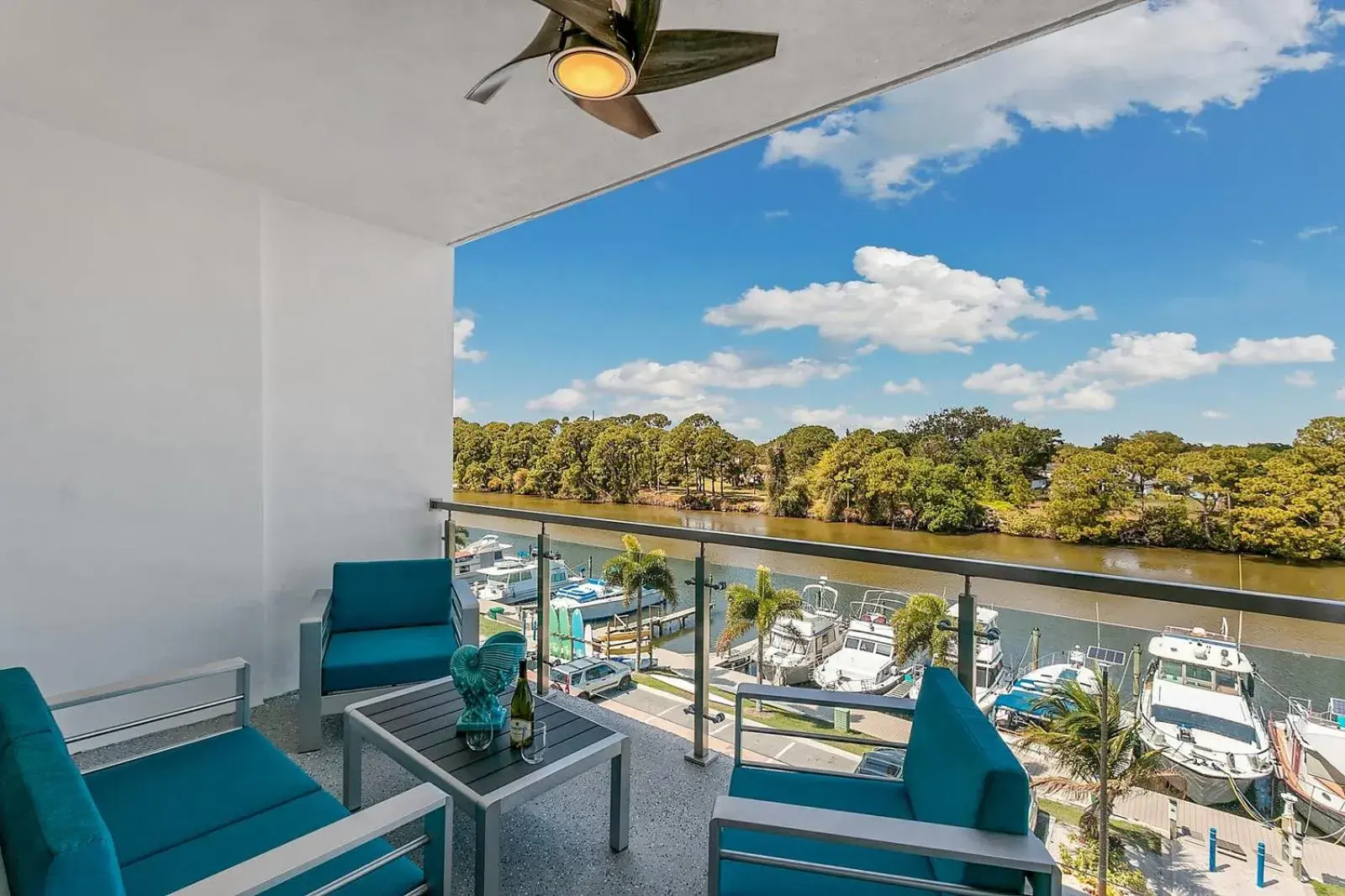 Three-Bedroom Apartment with Marina View in Dolphins Vacation Rental Three-Bedroom Apartment with Marina View in Dolphins Vacation Rental