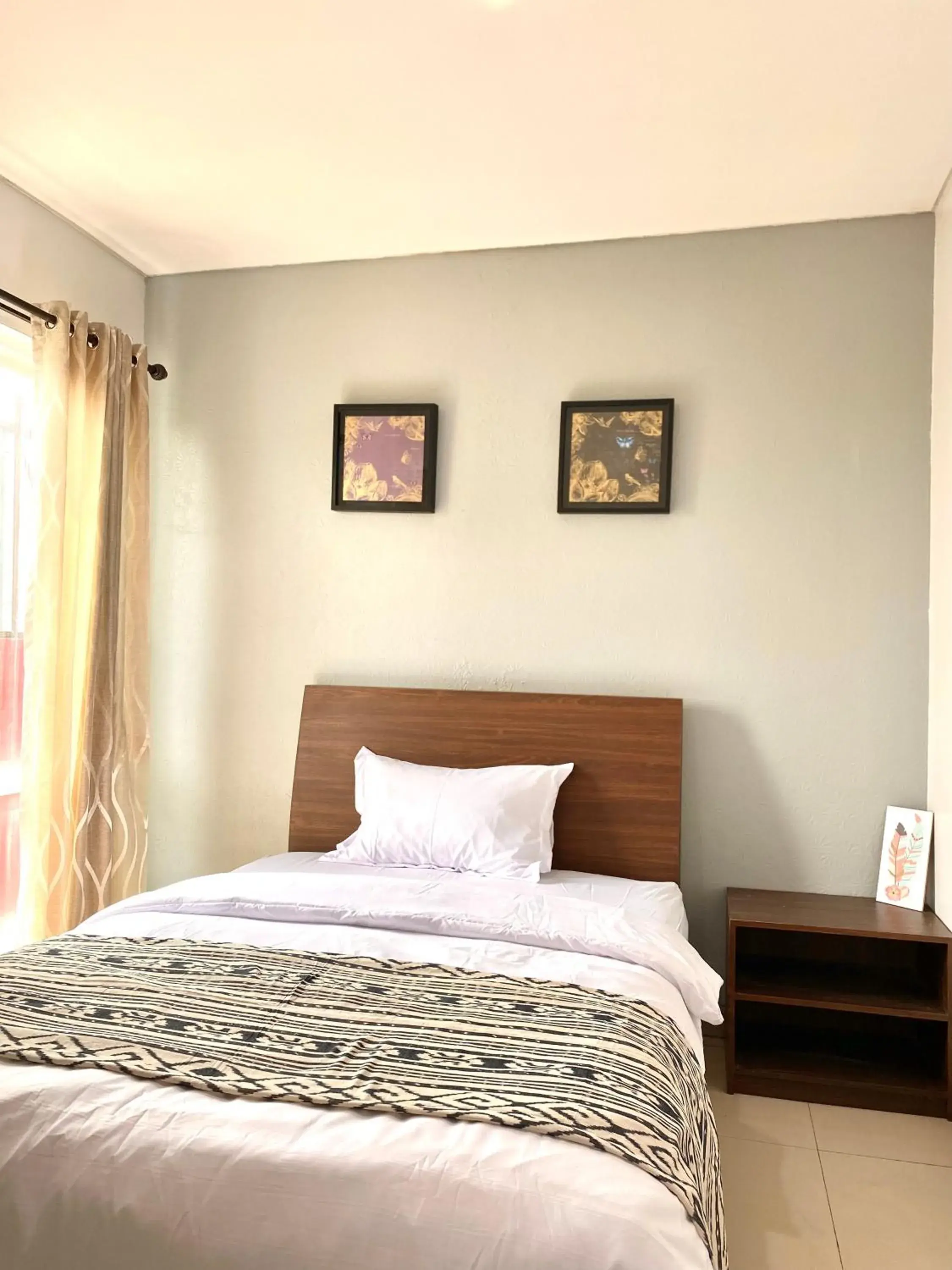 Standard Double Room in Behomy Corner Eight Lippo Karawaci Standard Double Room in Behomy Corner Eight Lippo Karawaci