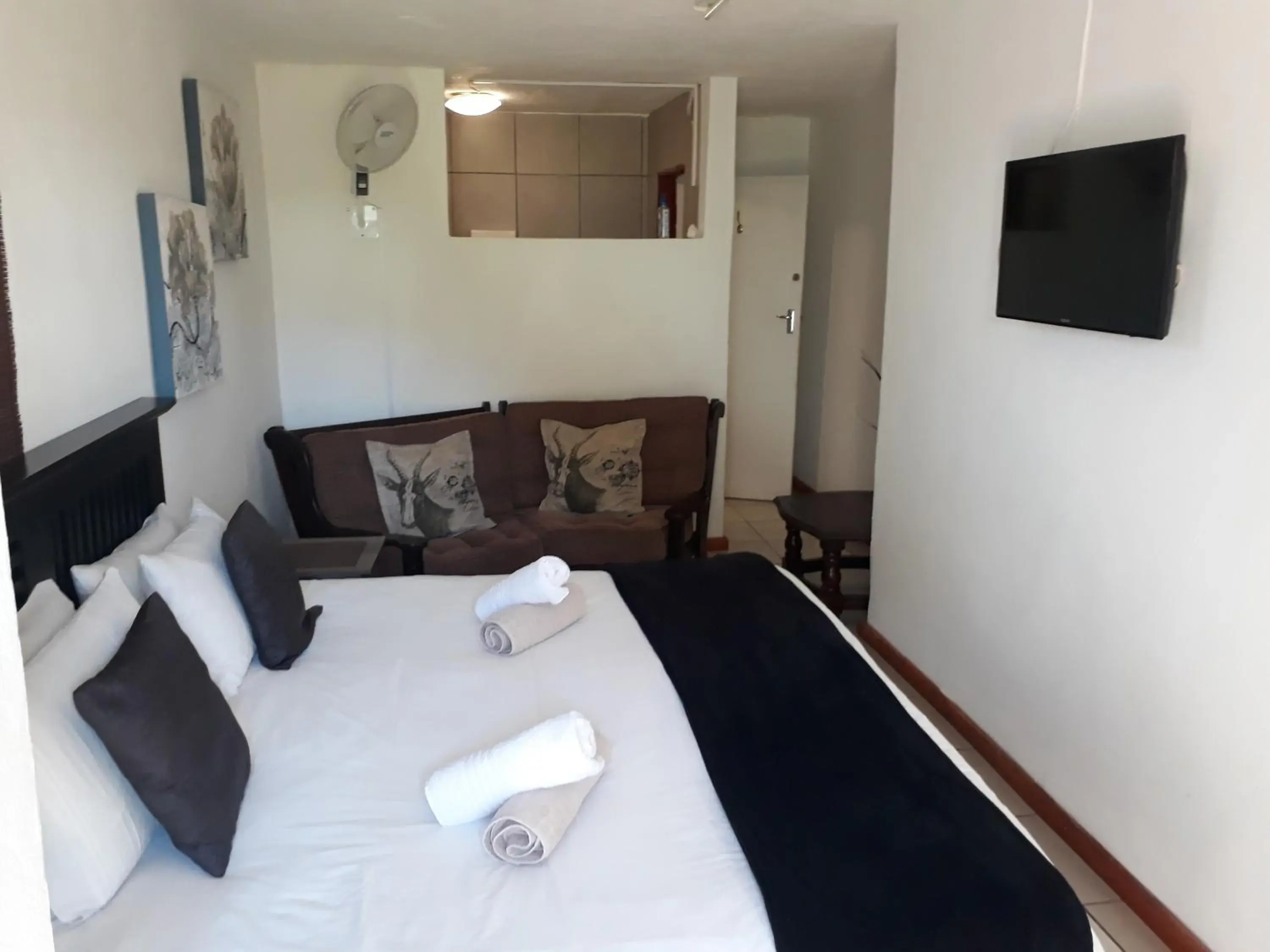 Double Room - single occupancy in Aviators Retreat B&B Double Room - single occupancy in Aviators Retreat B&B