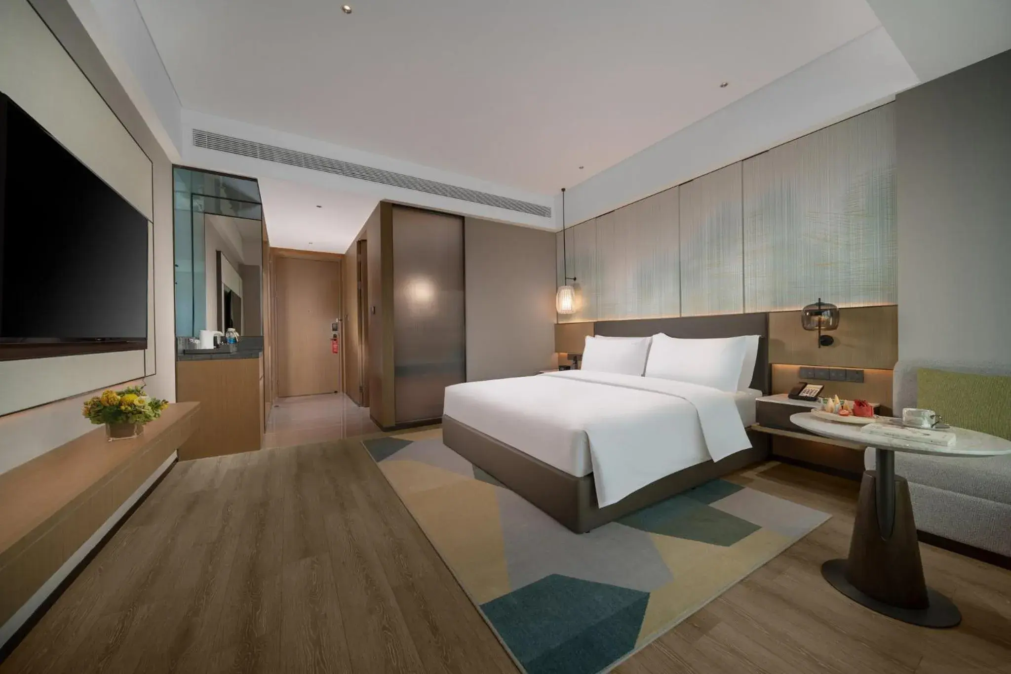 Standard King Room - Disability Access in Holiday Inn Chengdu East, an IHG Hotel Standard King Room - Disability Access in Holiday Inn Chengdu East, an IHG Hotel