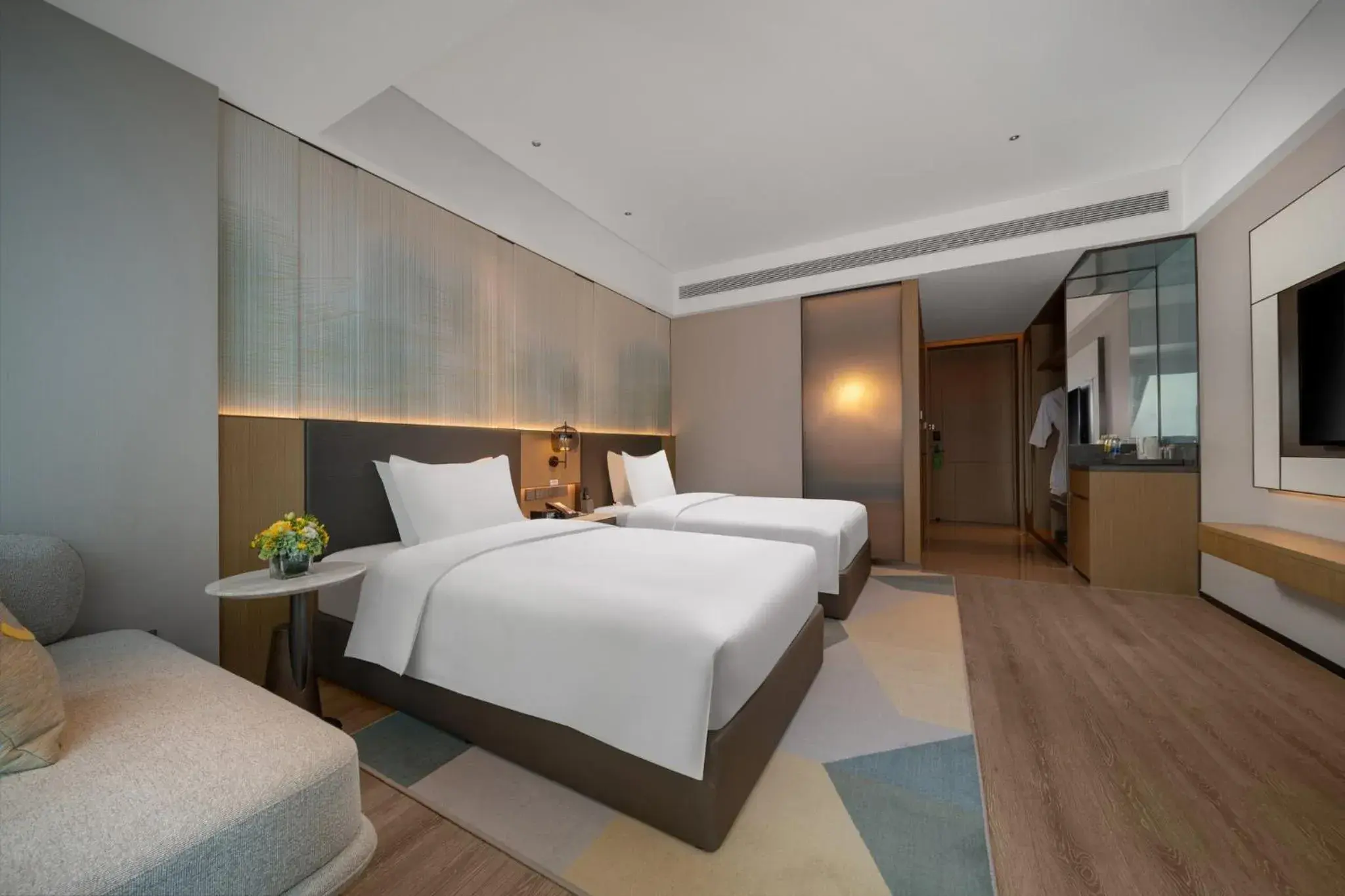 Standard Room in Holiday Inn Chengdu East, an IHG Hotel Standard Room in Holiday Inn Chengdu East, an IHG Hotel
