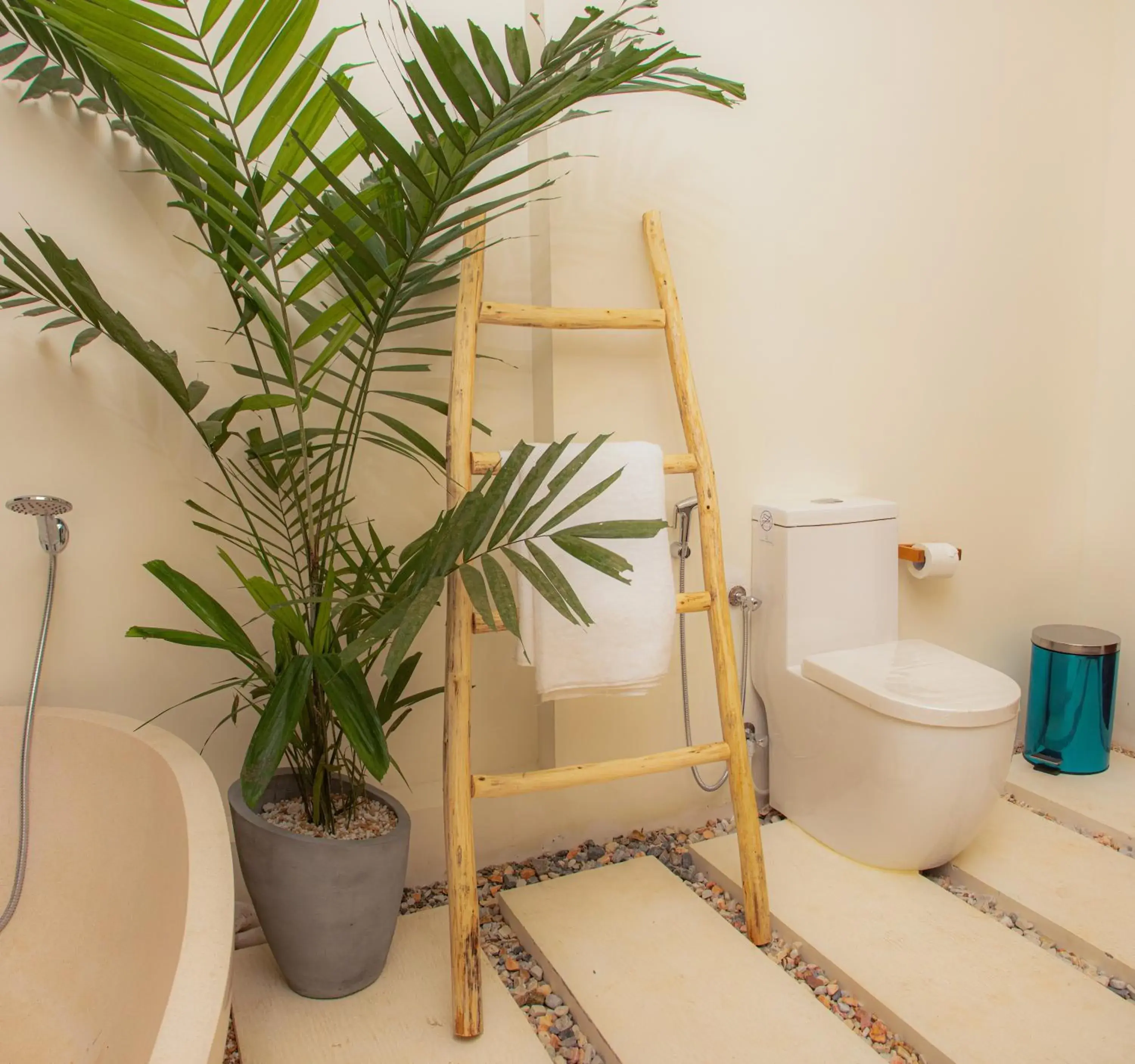 Deluxe King Room in Spicepeek Boutique Hotel CMB Airport Deluxe King Room in Spicepeek Boutique Hotel CMB Airport