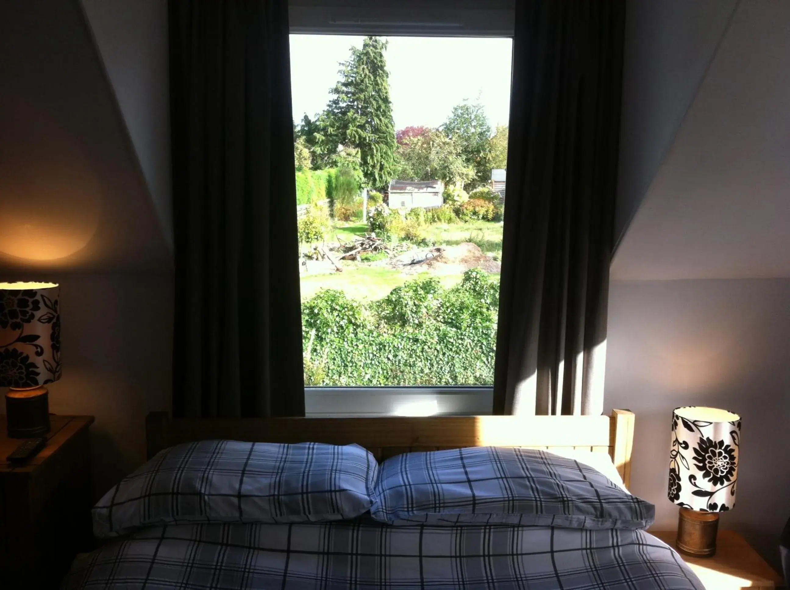 Double Room with Private Bathroom - single occupancy in The Whitehouse Double Room with Private Bathroom - single occupancy in The Whitehouse