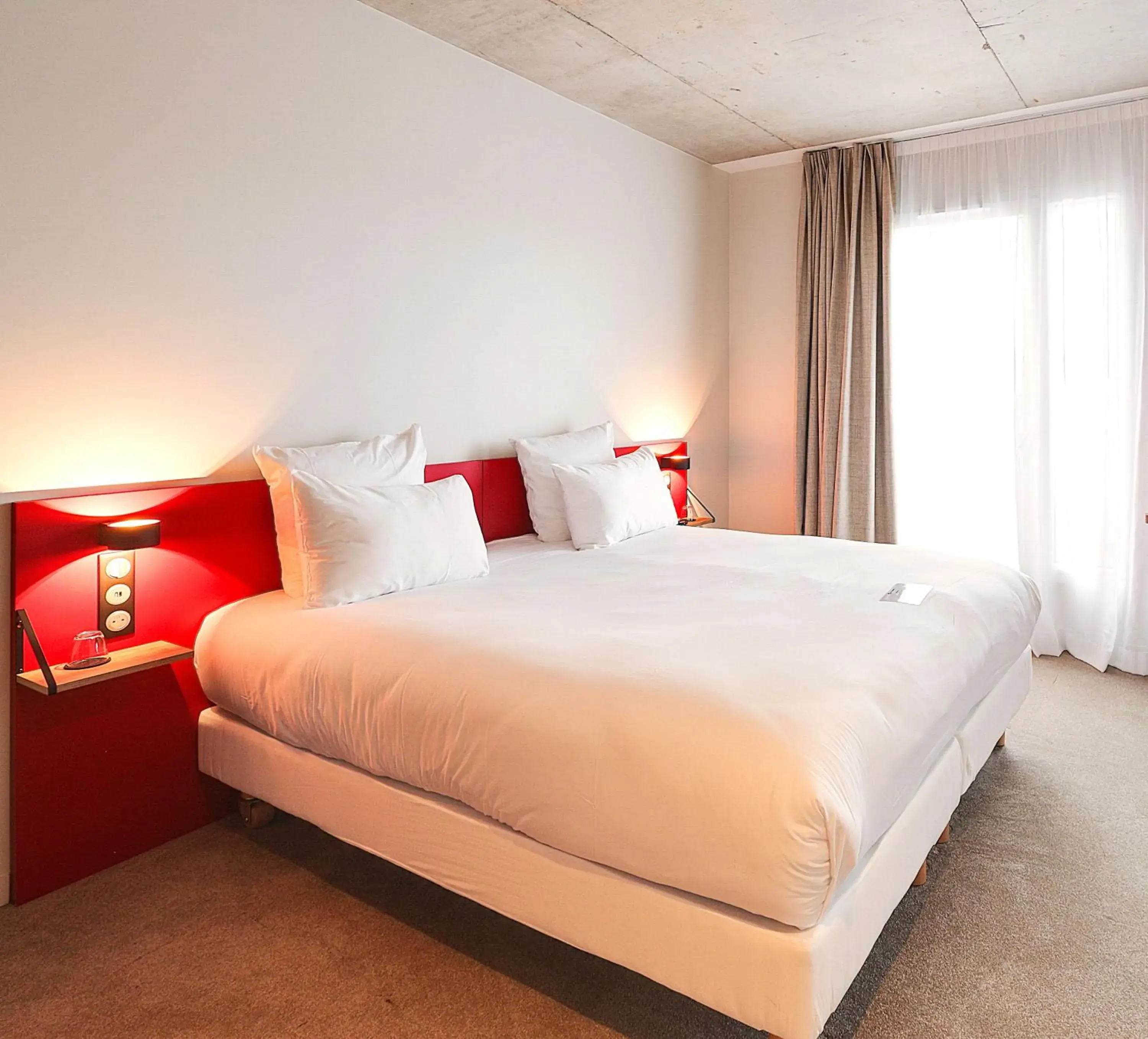 King Suite with View in Best Western 11BAUER Paris Saint-Ouen King Suite with View in Best Western 11BAUER Paris Saint-Ouen