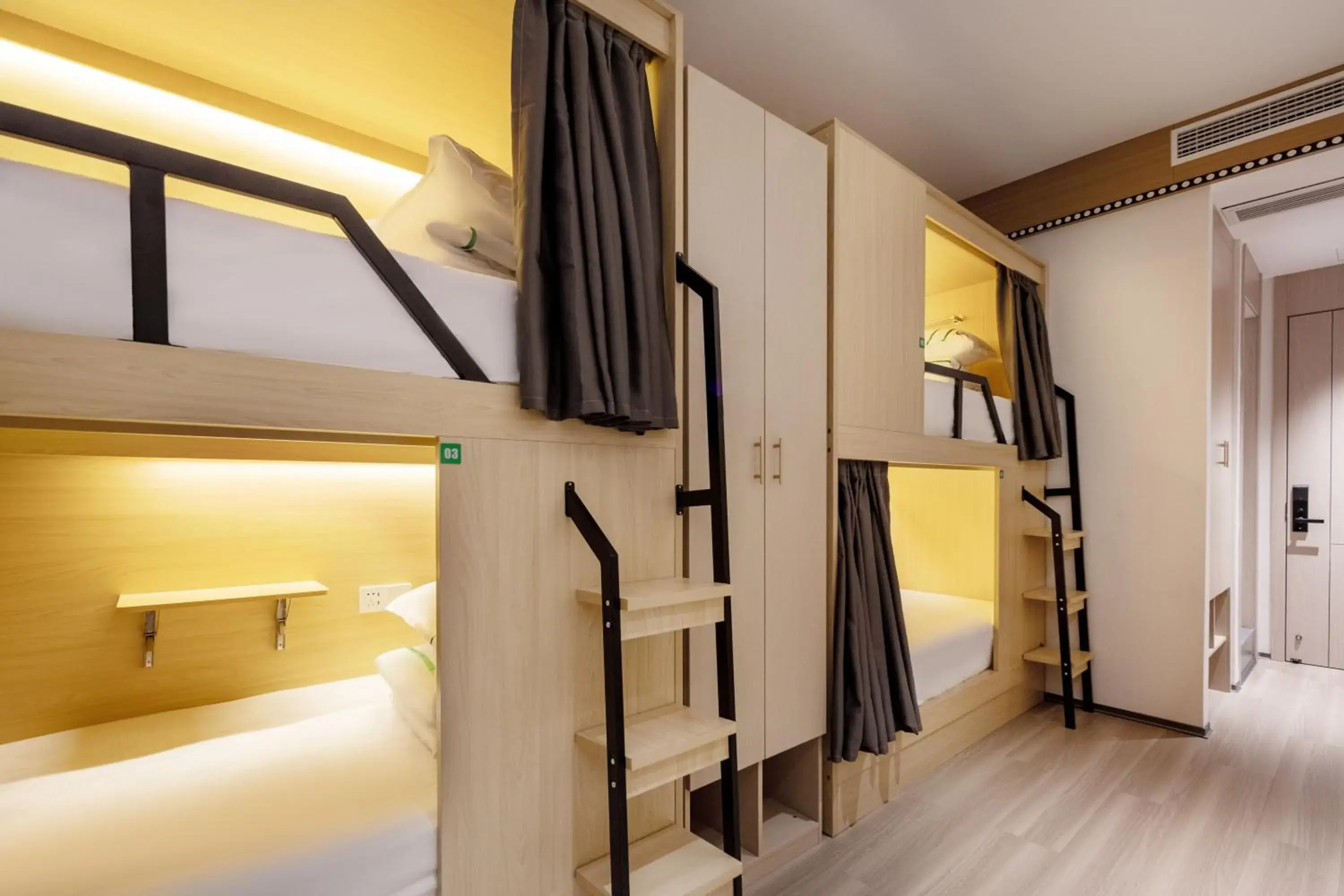 Bed in 4-Bed Female Dormitory Room in Xishu Garden Inn - Travel Agency service - Car Rent service - English Speaking Bed in 4-Bed Female Dormitory Room in Xishu Garden Inn - Travel Agency service - Car Rent service - English Speaking