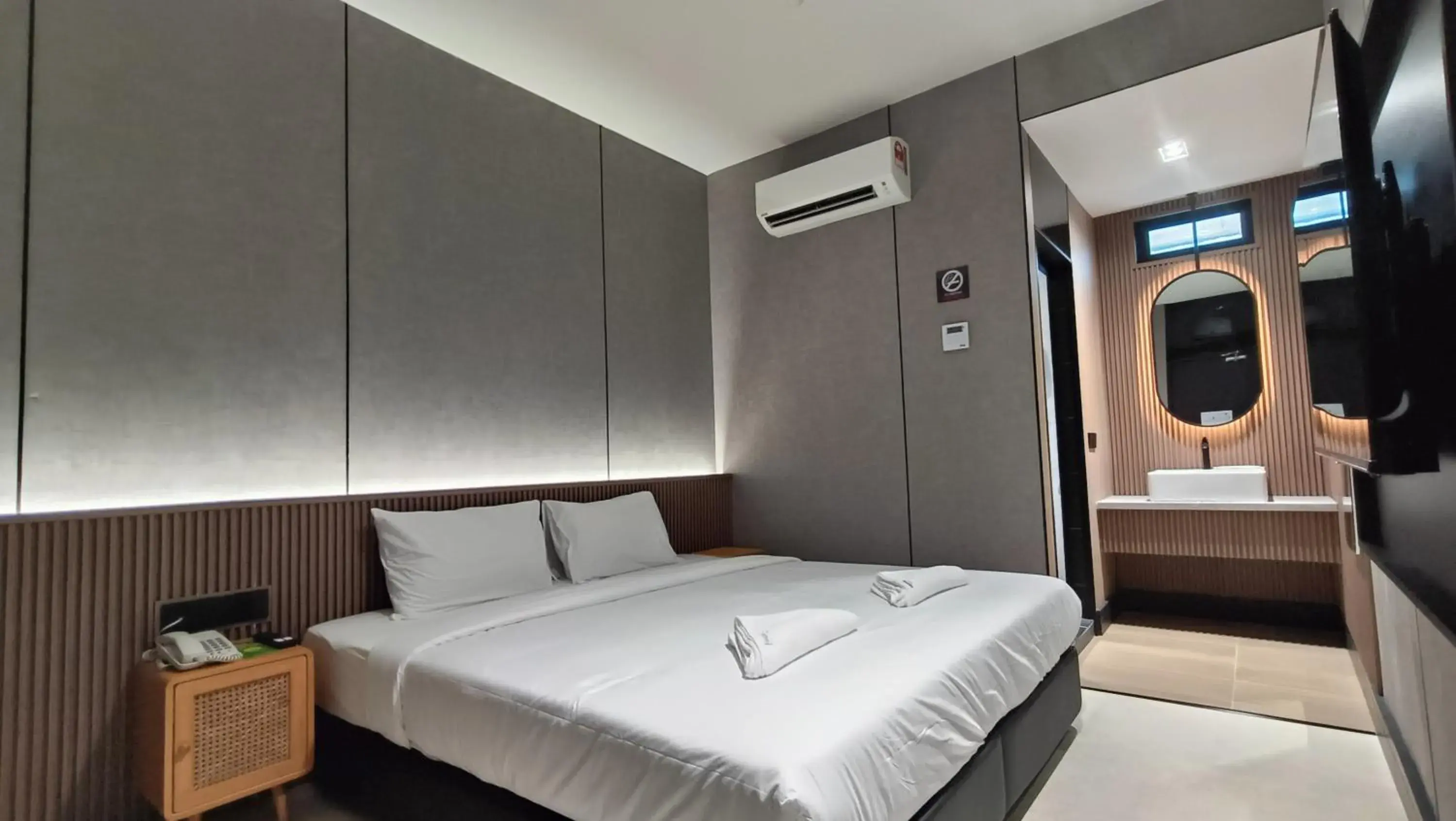 Deluxe Double Room without Window in Urban Inn, Serai Wangi Deluxe Double Room without Window in Urban Inn, Serai Wangi