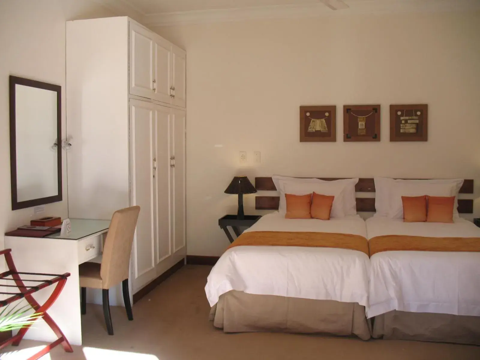 Deluxe Room - single occupancy in Touraco Guesthouse Deluxe Room - single occupancy in Touraco Guesthouse