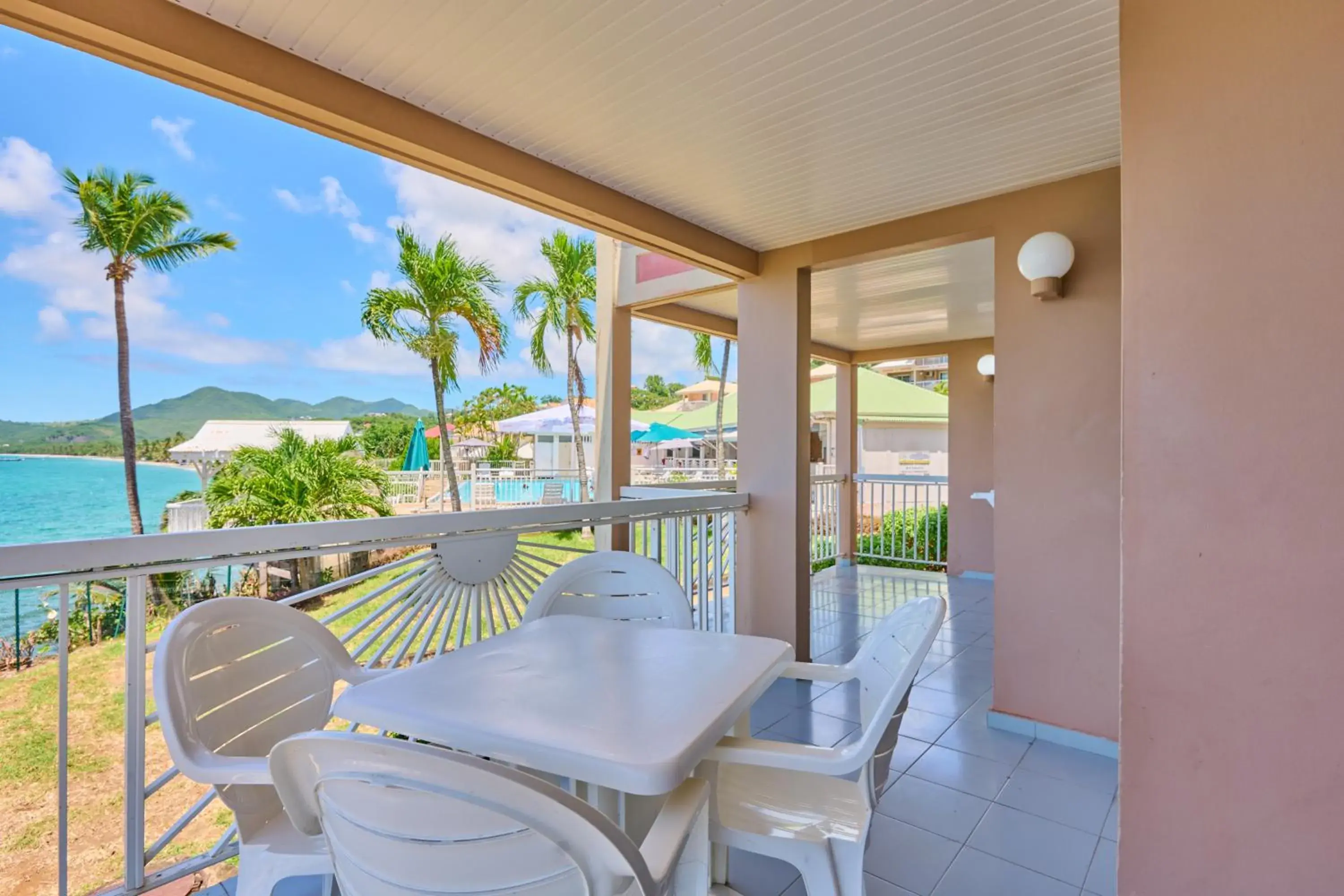 Apartment with Sea View in Diamant Beach Apartment with Sea View in Diamant Beach