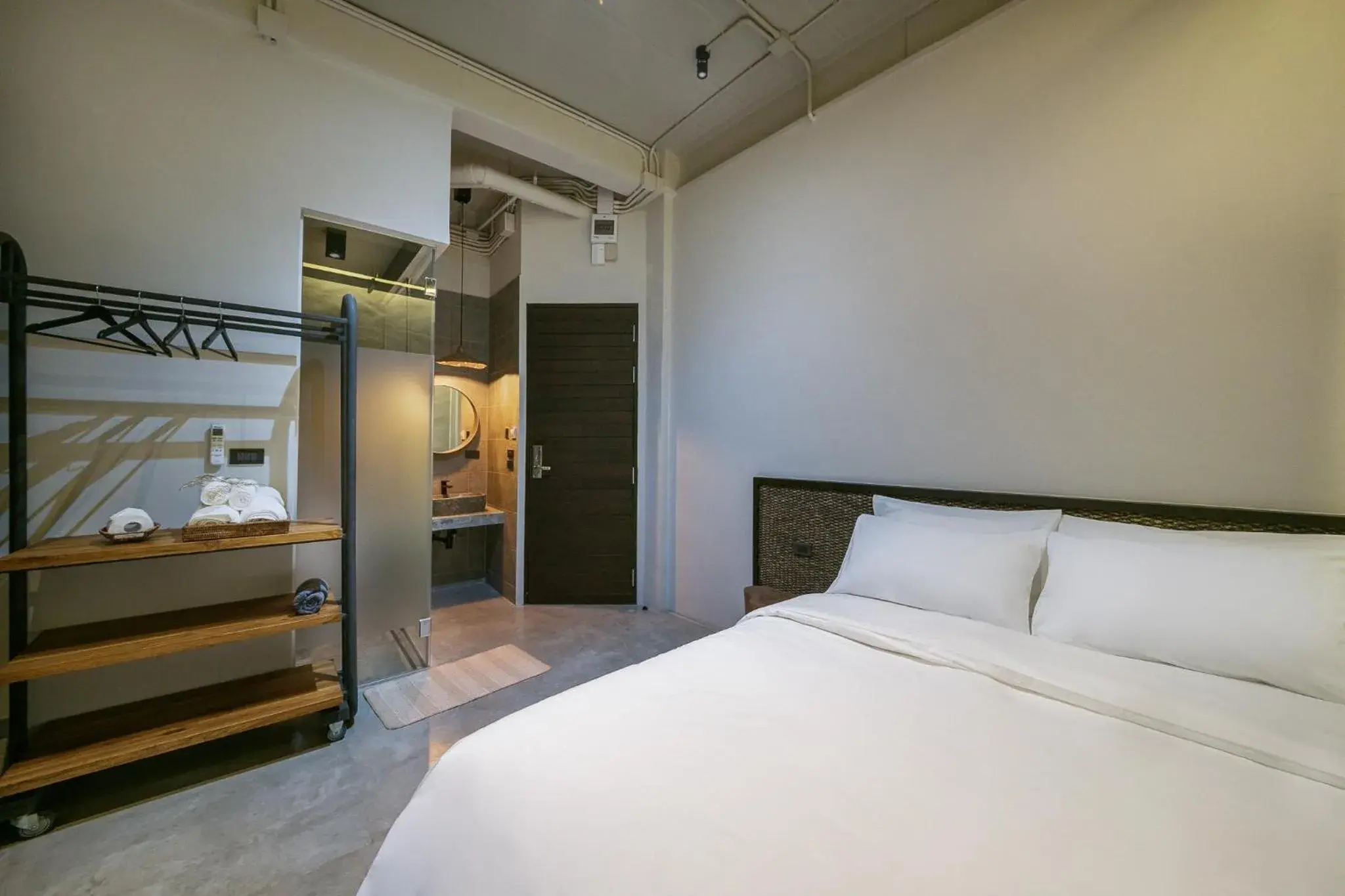 Deluxe Double Room in Siam Shelter Bangkok Deluxe Double Room in Siam Shelter Bangkok