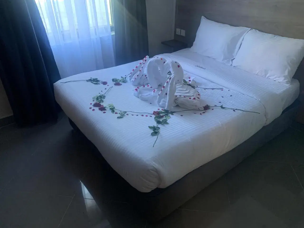 Double Room - single occupancy in Ivory Park Hotel - Safari Waterworld Double Room - single occupancy in Ivory Park Hotel - Safari Waterworld