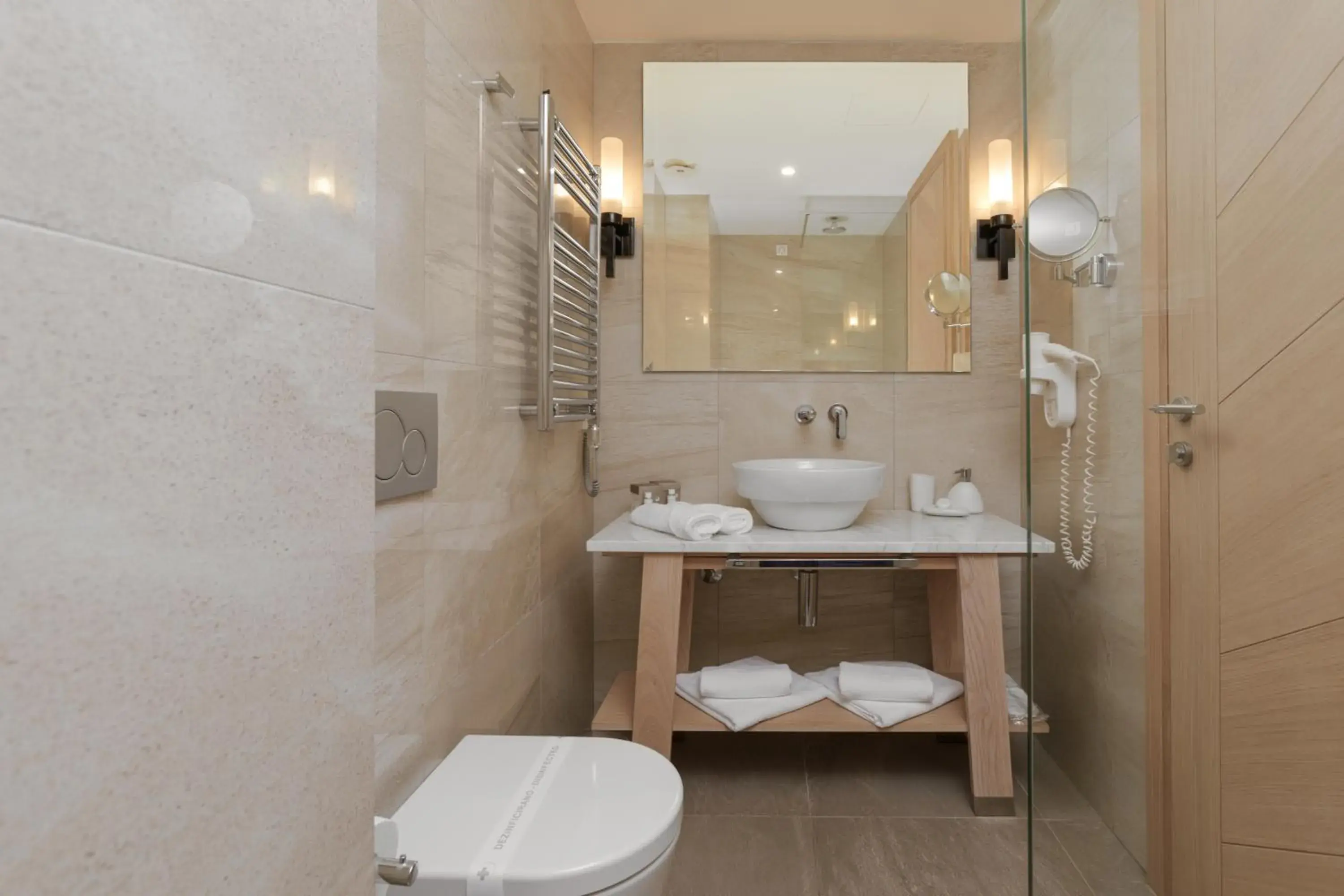 Deluxe Suite in Hotel Budva Deluxe Suite in Hotel Budva