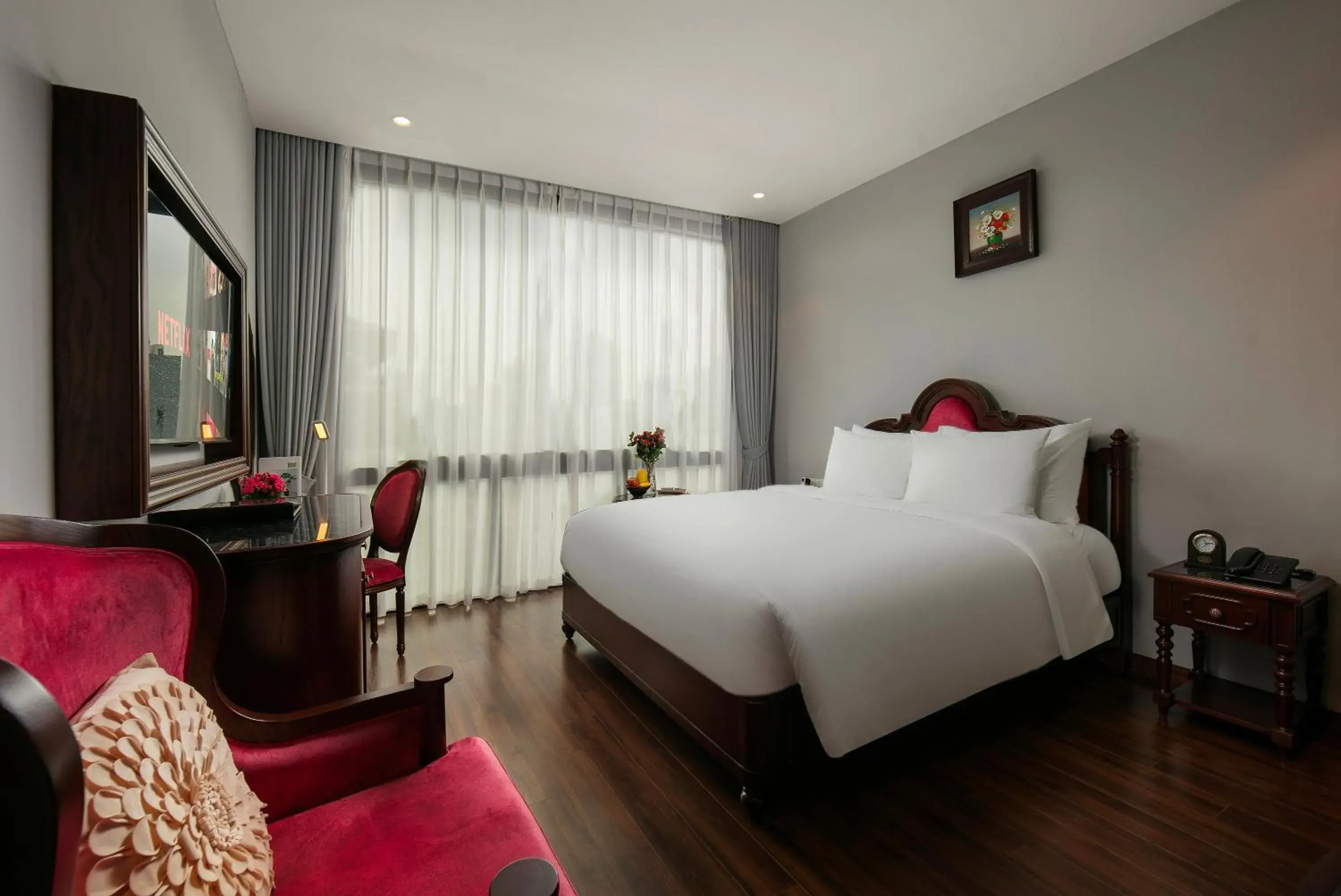 Large Double Room in Serene Central Hotel Large Double Room in Serene Central Hotel