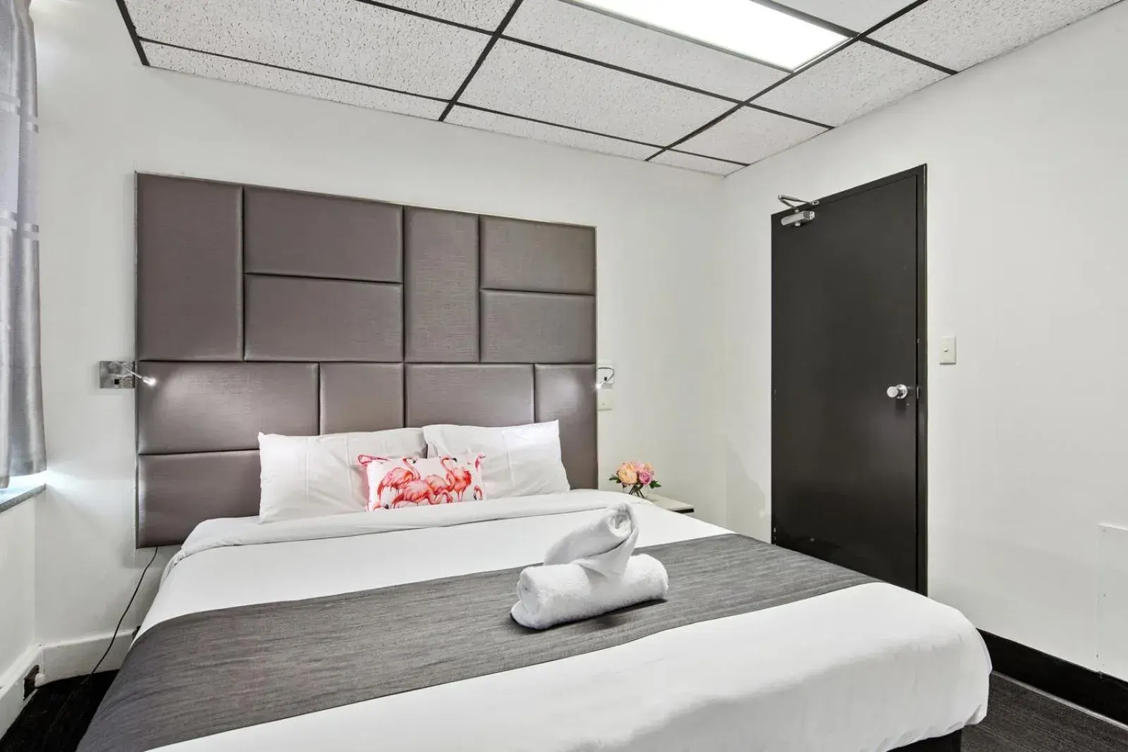 Cosmo on Bank Cosmo on Bank