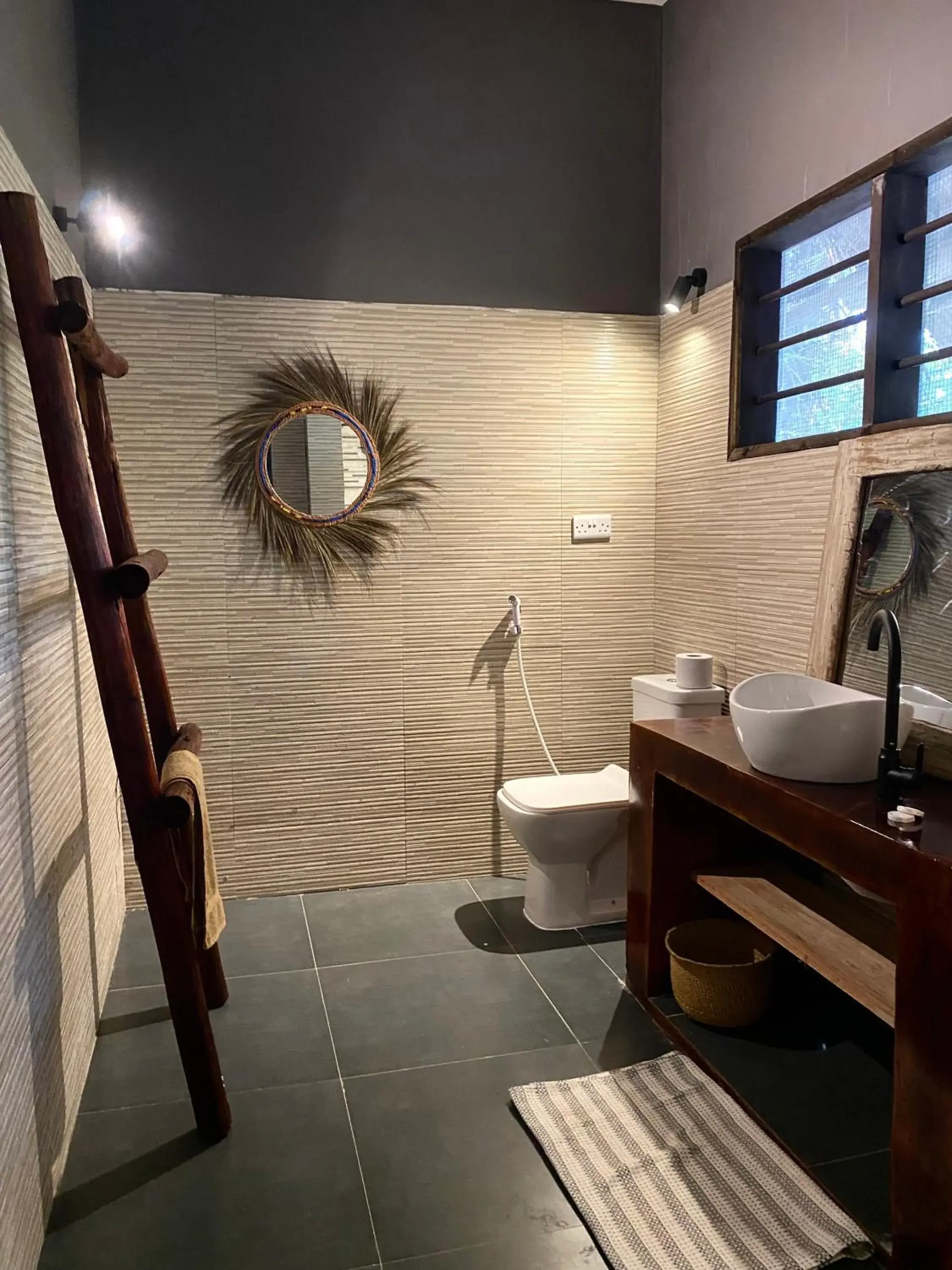 Large Double Room in Promised Land Lodge Large Double Room in Promised Land Lodge