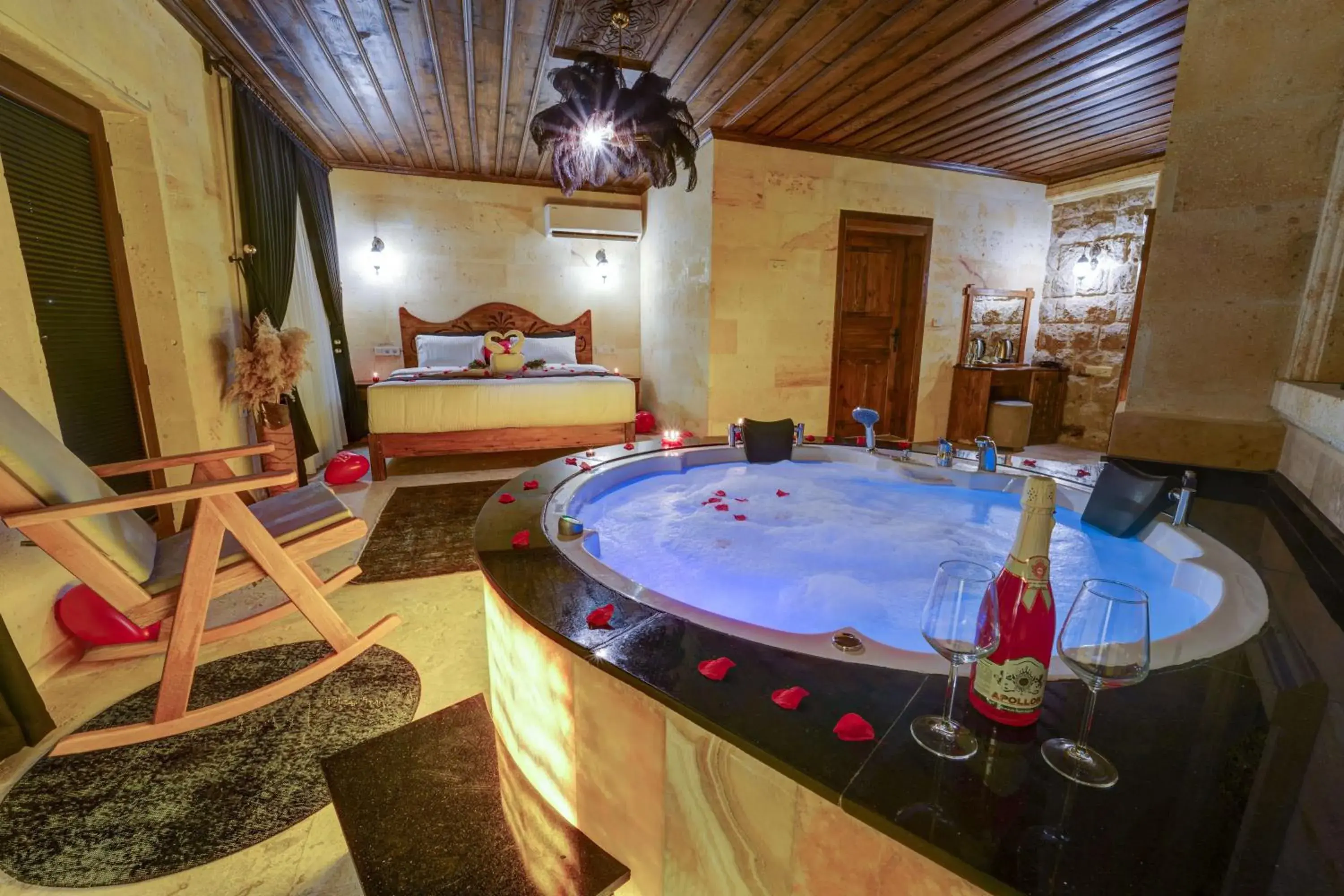 King Suite in Enjoy Stone Hotel King Suite in Enjoy Stone Hotel