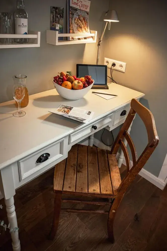 Single Room - Historical Building in Allgäuer Genusshotel und Historischer Dorfgasthof Hirsch Single Room - Historical Building in Allgäuer Genusshotel und Historischer Dorfgasthof Hirsch