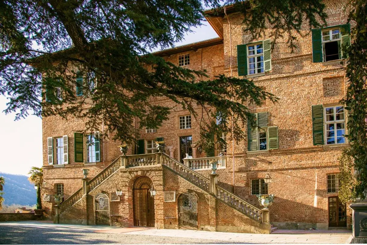 Castello di Casalborgone, Luxury Italian Castle Hotel Castello di Casalborgone, Luxury Italian Castle Hotel