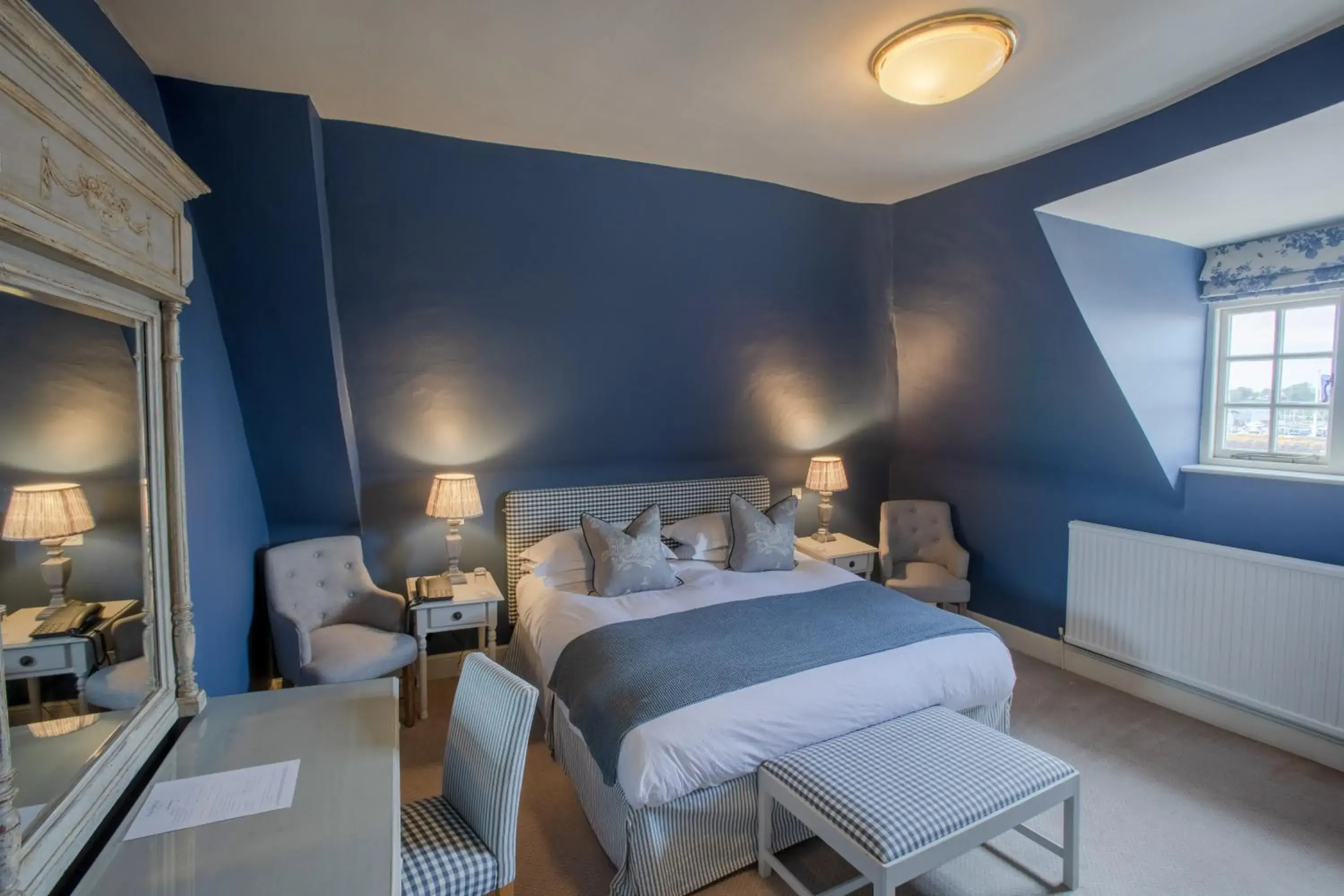 Classic Double Room in The George Hotel and Beach Club Classic Double Room in The George Hotel and Beach Club