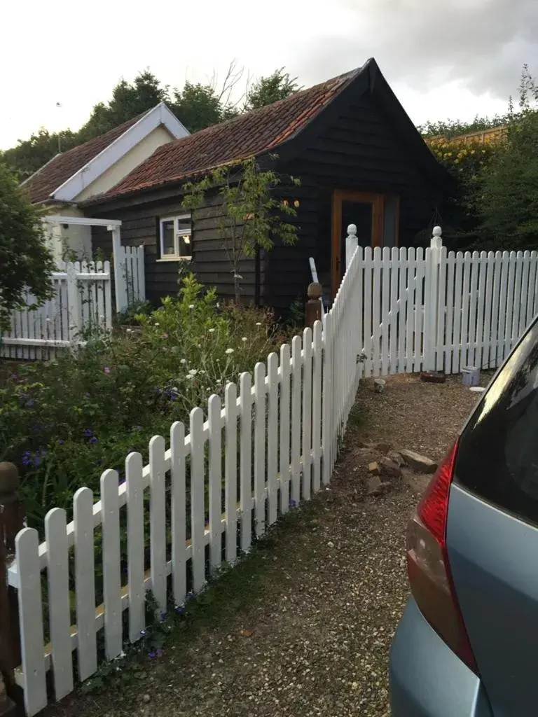 Double Room with Patio - single occupancy in Mulleys Cottage (Bed and Breakfast) Double Room with Patio - single occupancy in Mulleys Cottage (Bed and Breakfast)