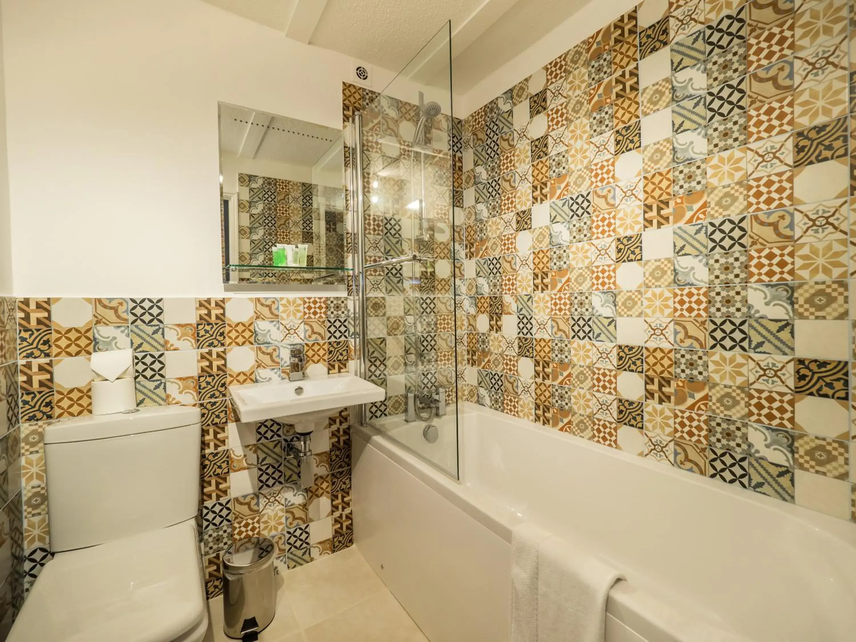 Deluxe Double Room in Hotel Wroxham Deluxe Double Room in Hotel Wroxham