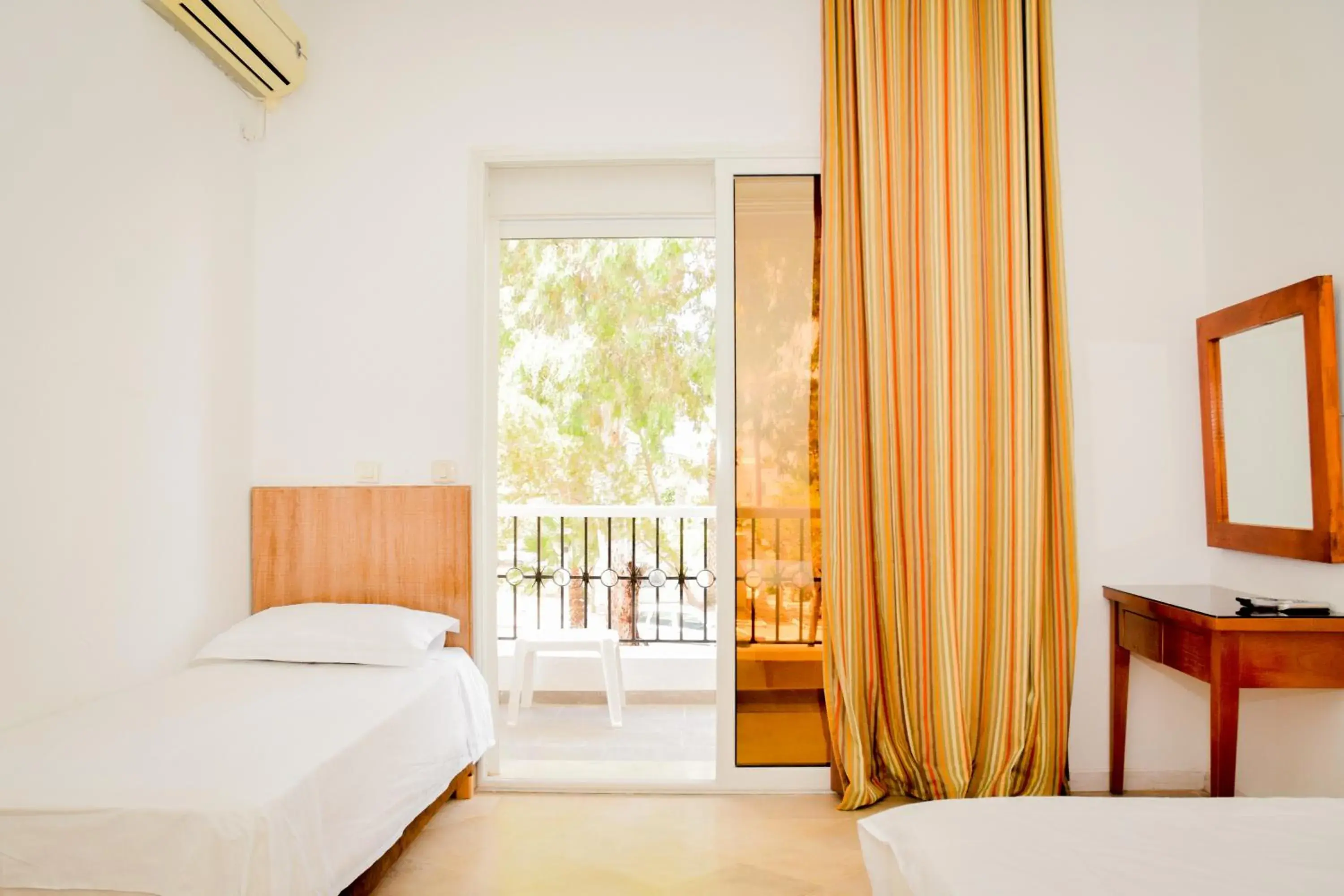 Triple Room - single occupancy in Le Grand Hotel Djerba Triple Room - single occupancy in Le Grand Hotel Djerba