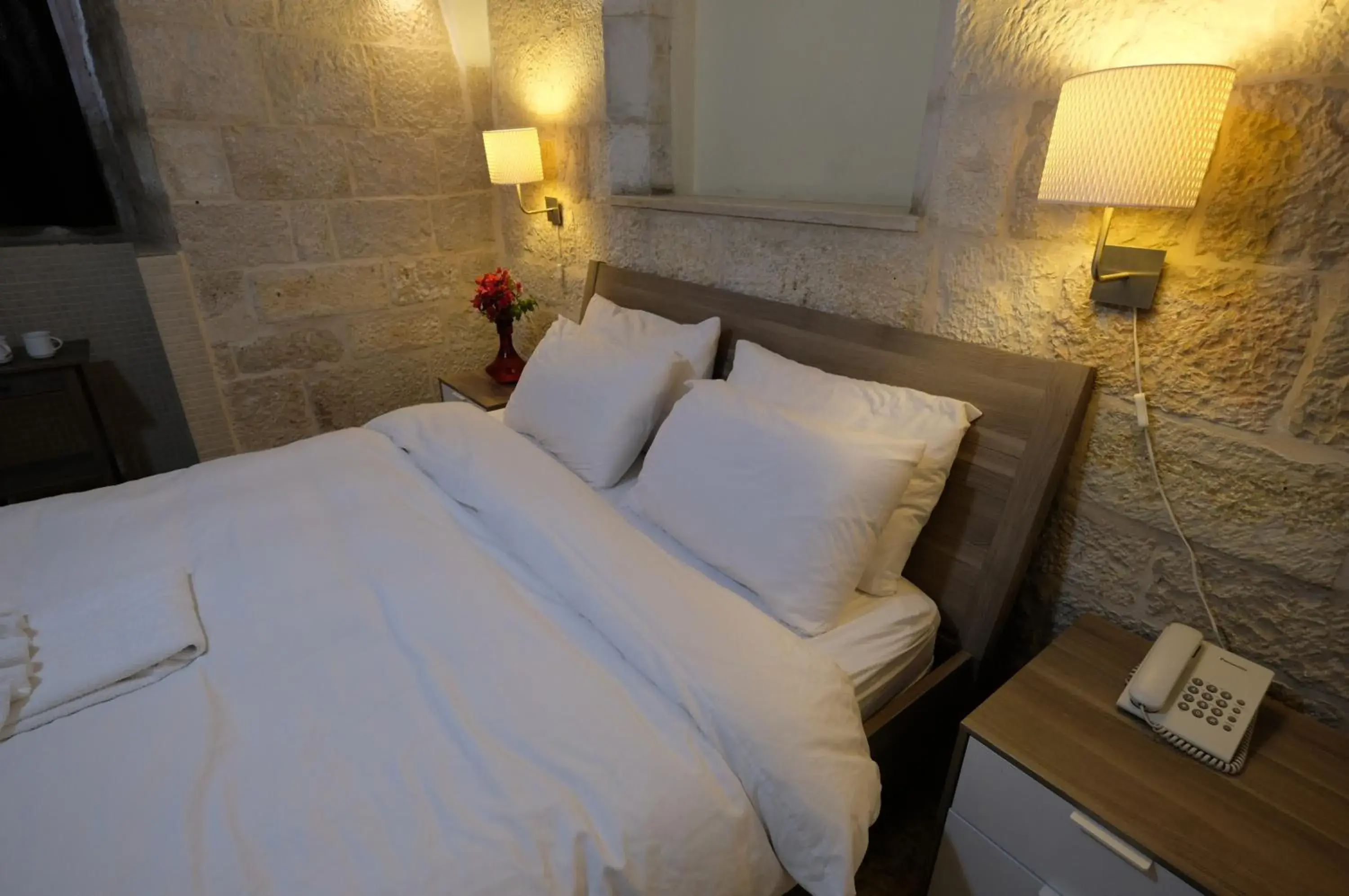 Double Room in St. George’s Cathedral Pilgrim Guesthouse – Jerusalem Double Room in St. George’s Cathedral Pilgrim Guesthouse – Jerusalem