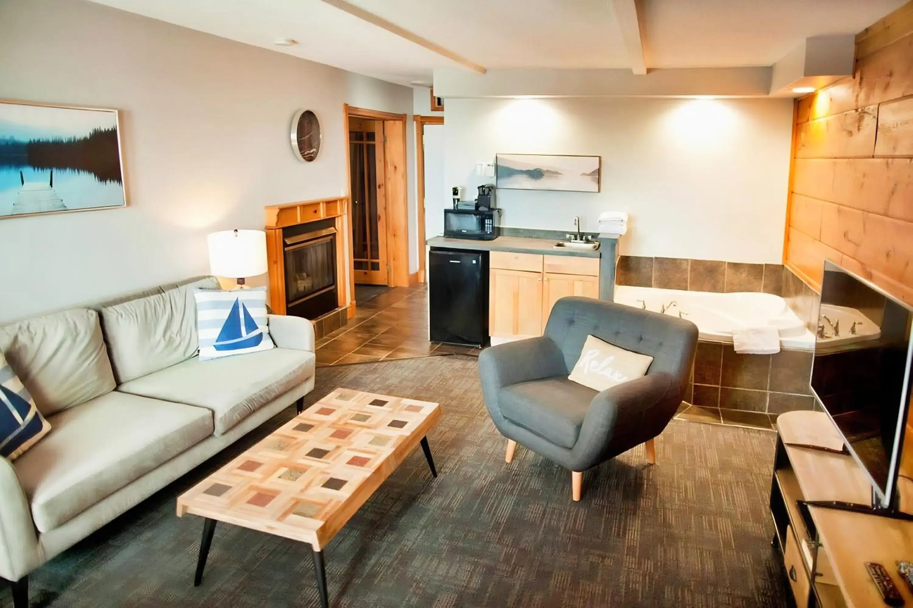 Queen Room with Spa Bath in Terrace Suites Queen Room with Spa Bath in Terrace Suites