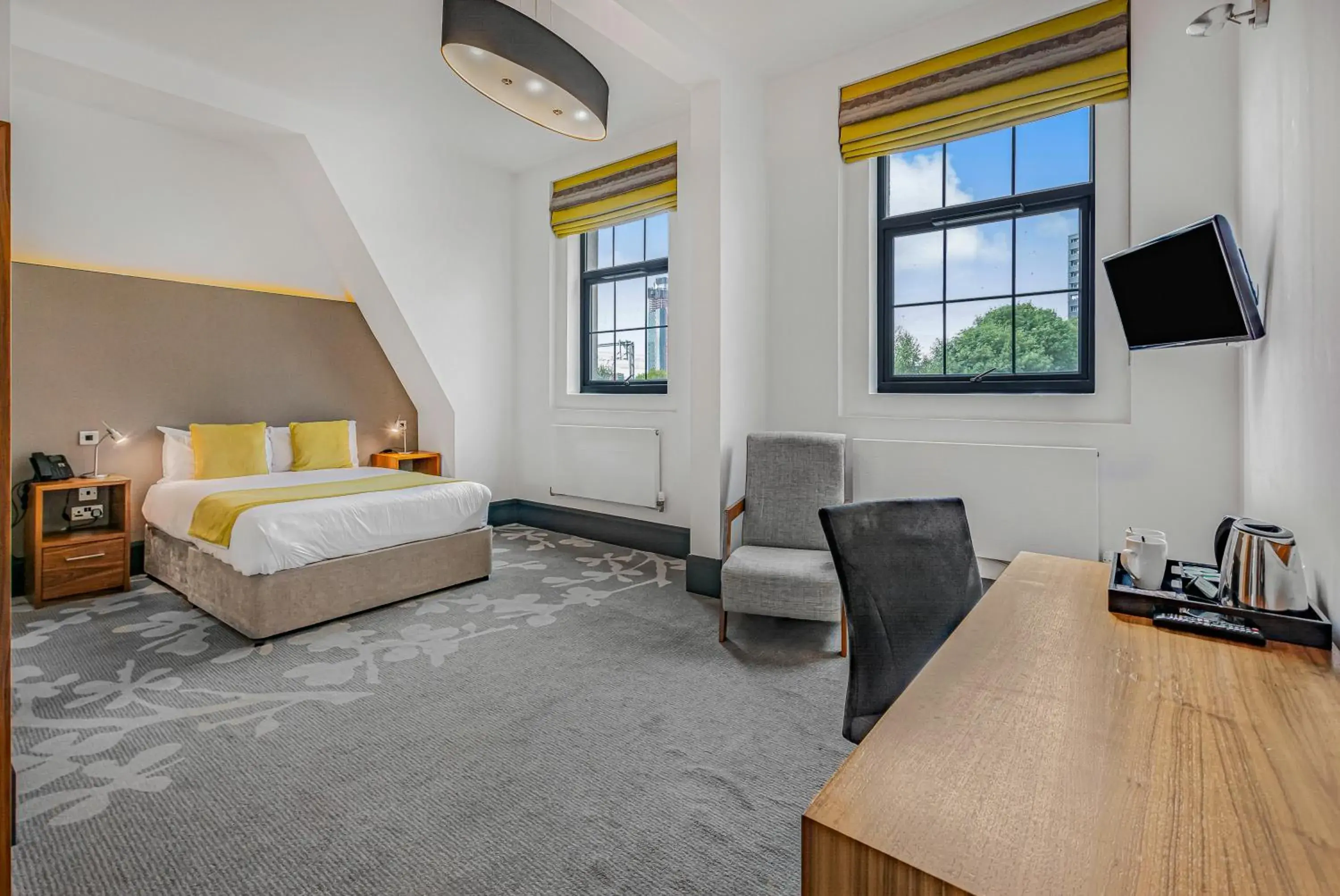 Deluxe Double Room in The Ainscow Hotel Deluxe Double Room in The Ainscow Hotel