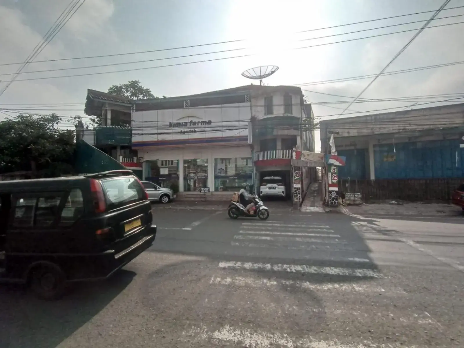 Hotel O Penginapan Hj Lilis 2 Syariah Hotel O Penginapan Hj Lilis 2 Syariah