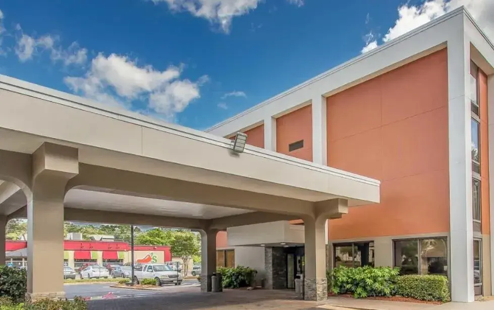 Briarwood Inn Briarwood Inn