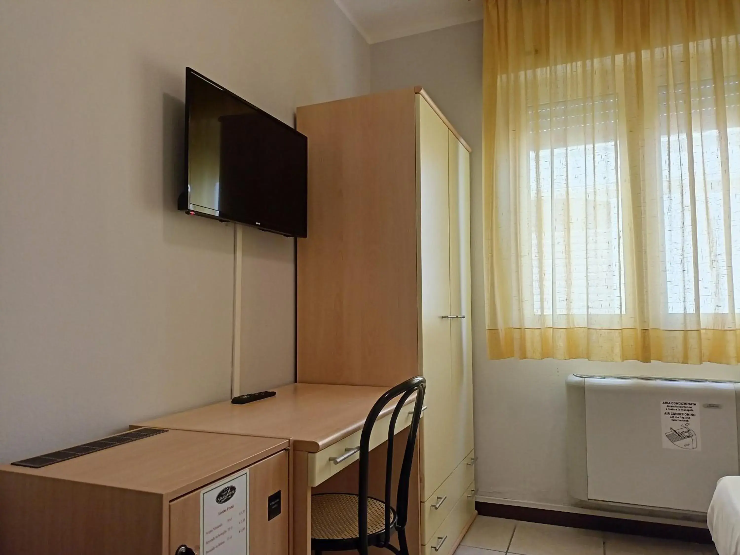 Single Room - Disability Access in Hotel Ariston Imperial Single Room - Disability Access in Hotel Ariston Imperial