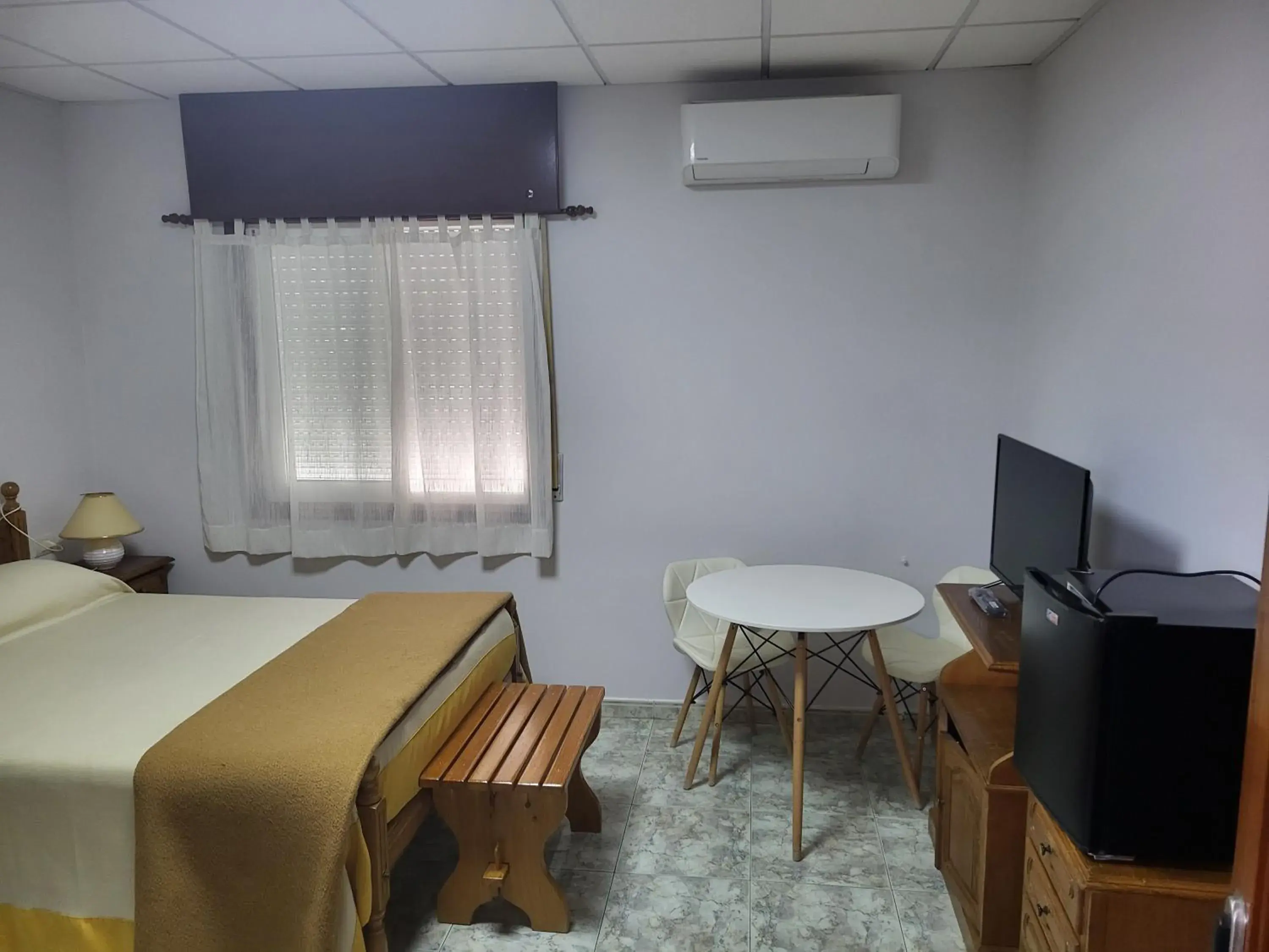 Double Room - single occupancy in Hotel Vasco Da Gama Double Room - single occupancy in Hotel Vasco Da Gama