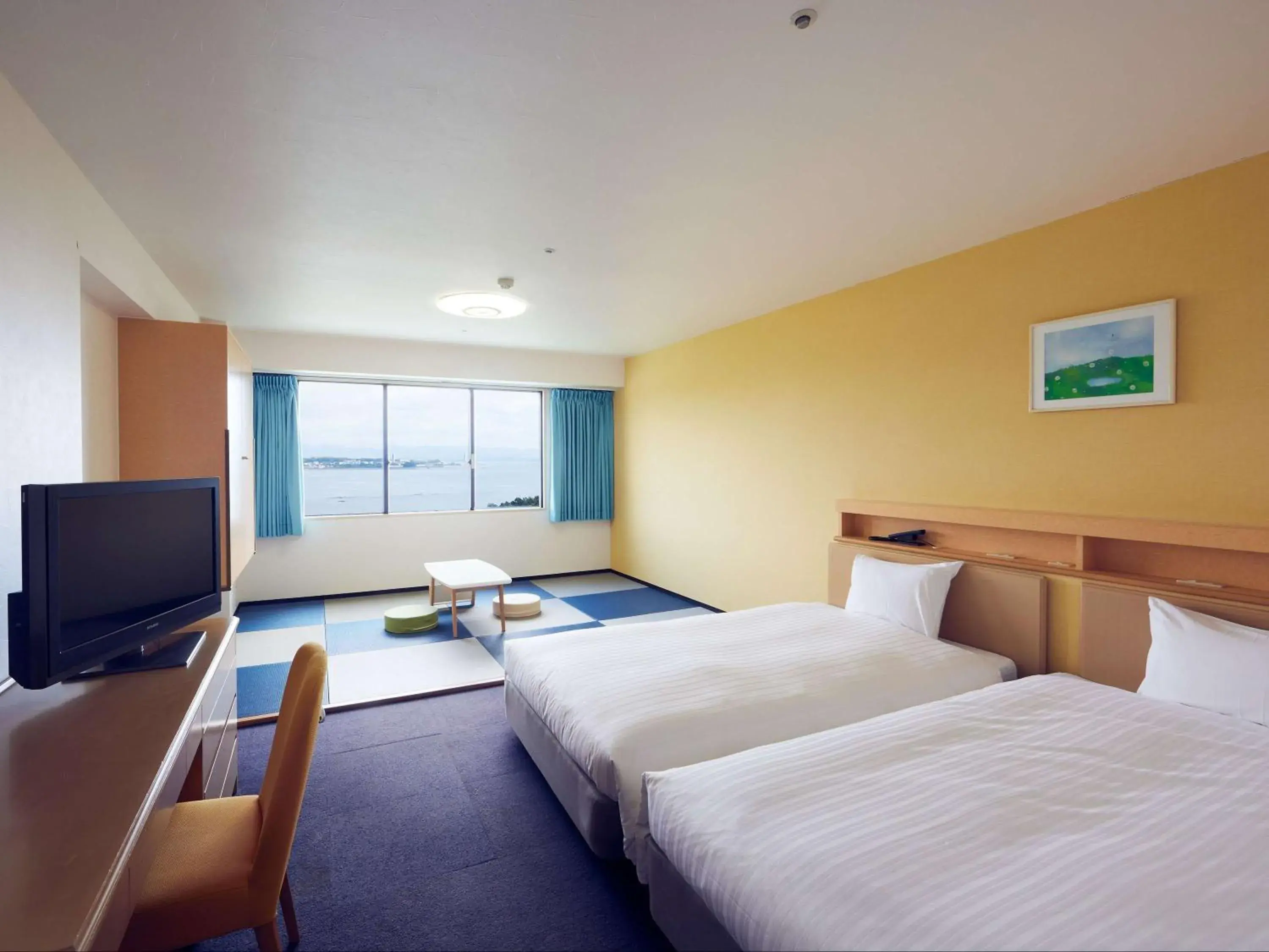 Japanese-Western style Standard Twin Room in Grand Mercure Wakayama Minabe Resort & Spa Japanese-Western style Standard Twin Room in Grand Mercure Wakayama Minabe Resort & Spa