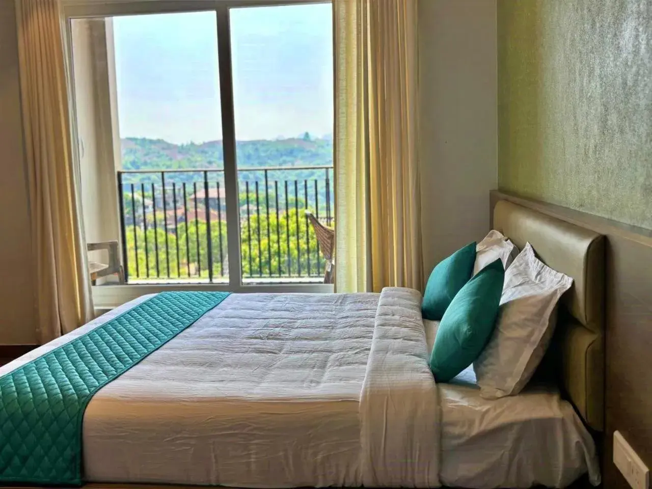 King Room with Mountain View - single occupancy in VAGA NAKSHATHRA SUITES King Room with Mountain View - single occupancy in VAGA NAKSHATHRA SUITES