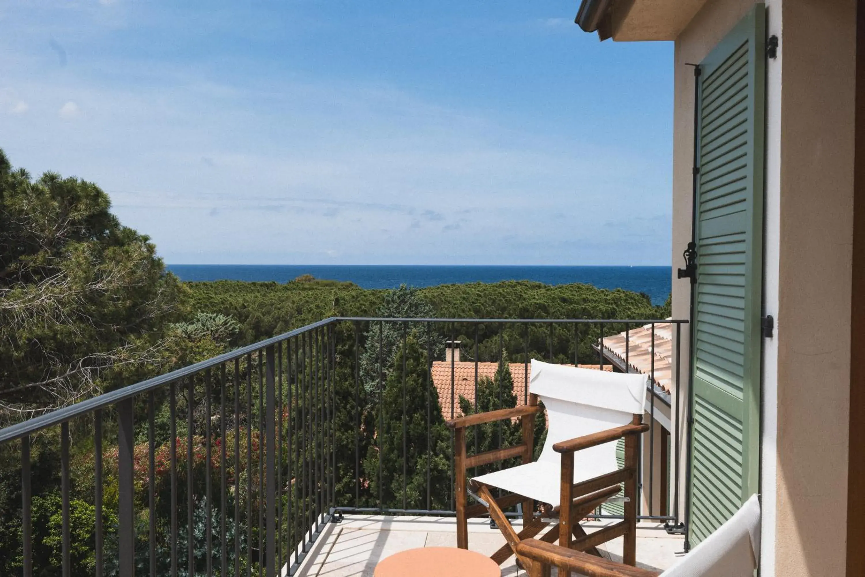 Superior Triple Room in Boutique Hôtel Responsable et Restaurant Basgi Basgi Superior Triple Room in Boutique Hôtel Responsable et Restaurant Basgi Basgi