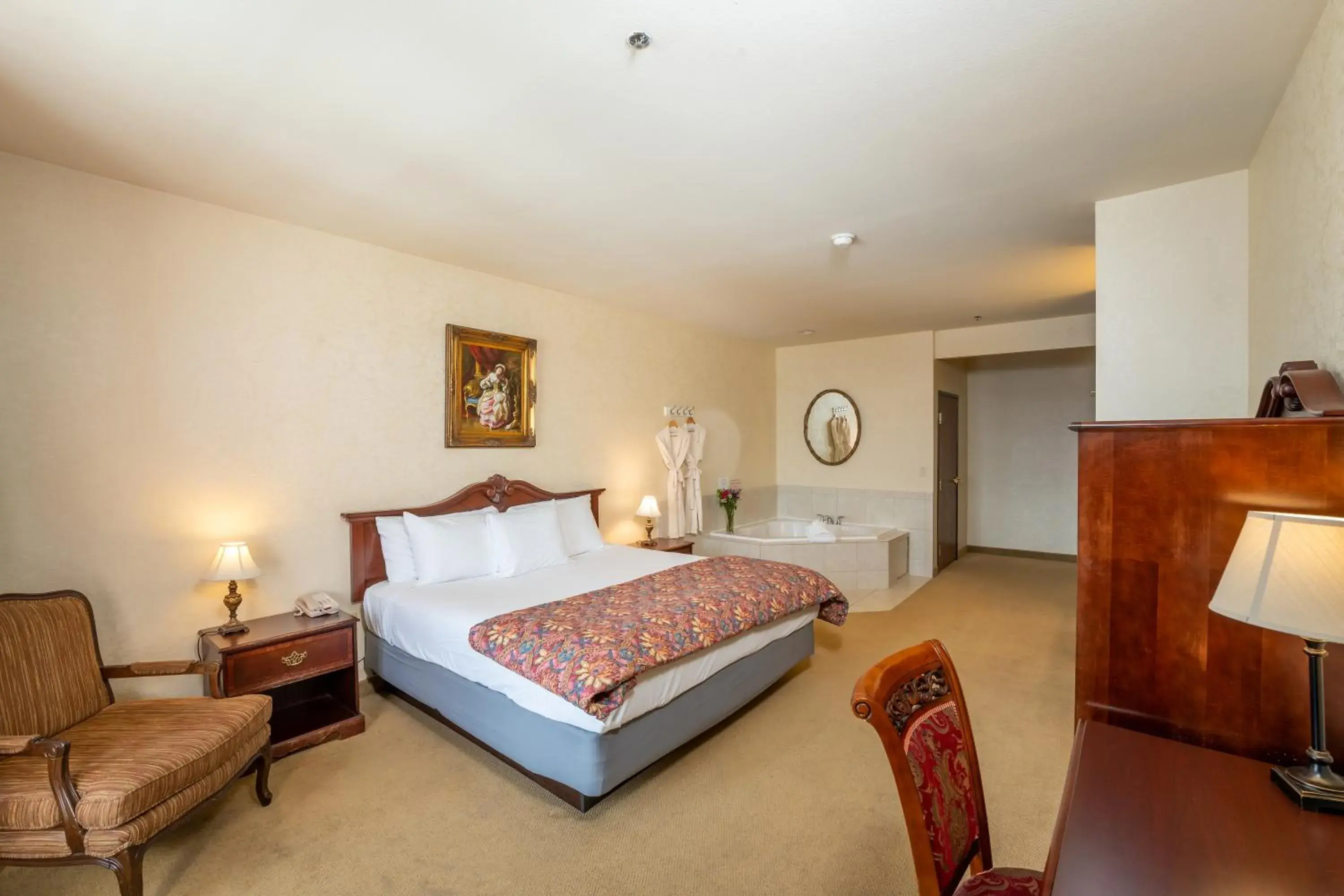 Junior Suite (ADA) in Silverland Inn Junior Suite (ADA) in Silverland Inn