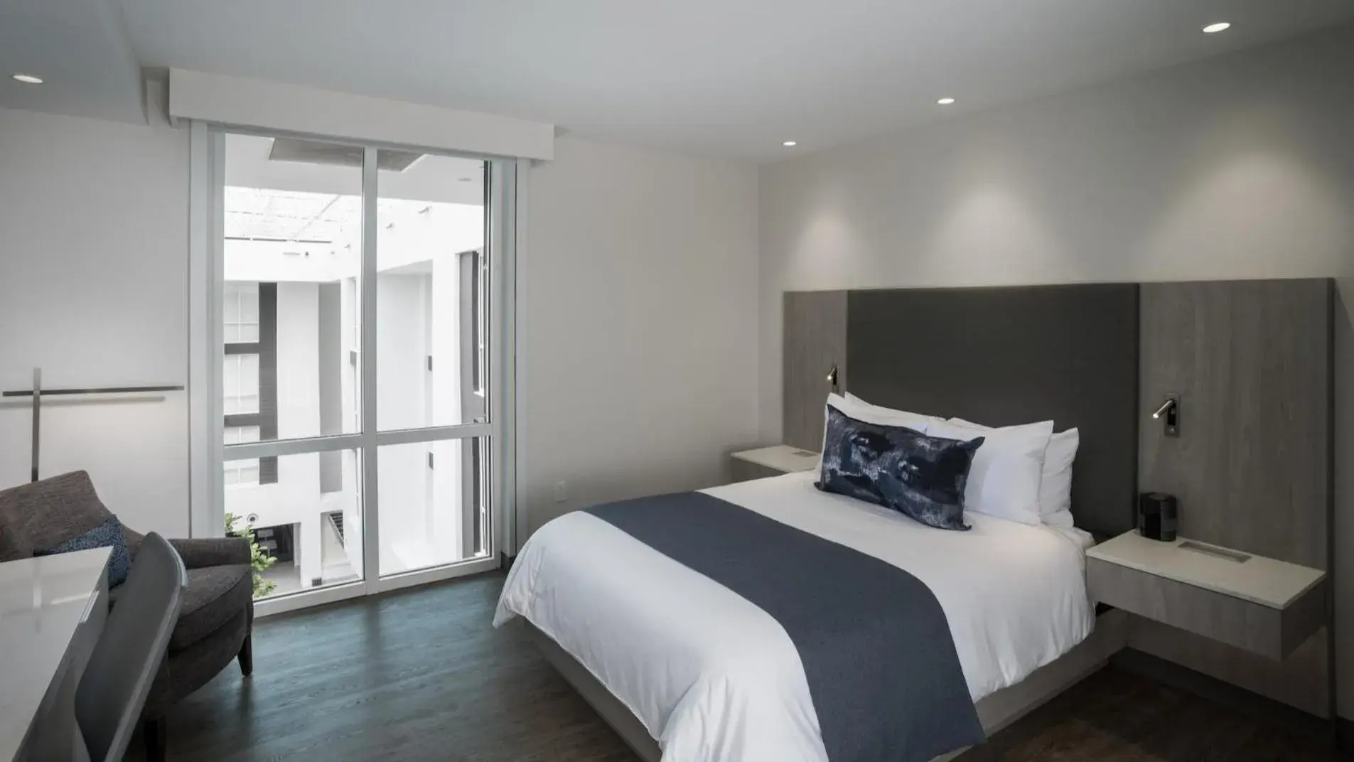 Two-Bedroom Suite in Innovation Hotel Two-Bedroom Suite in Innovation Hotel