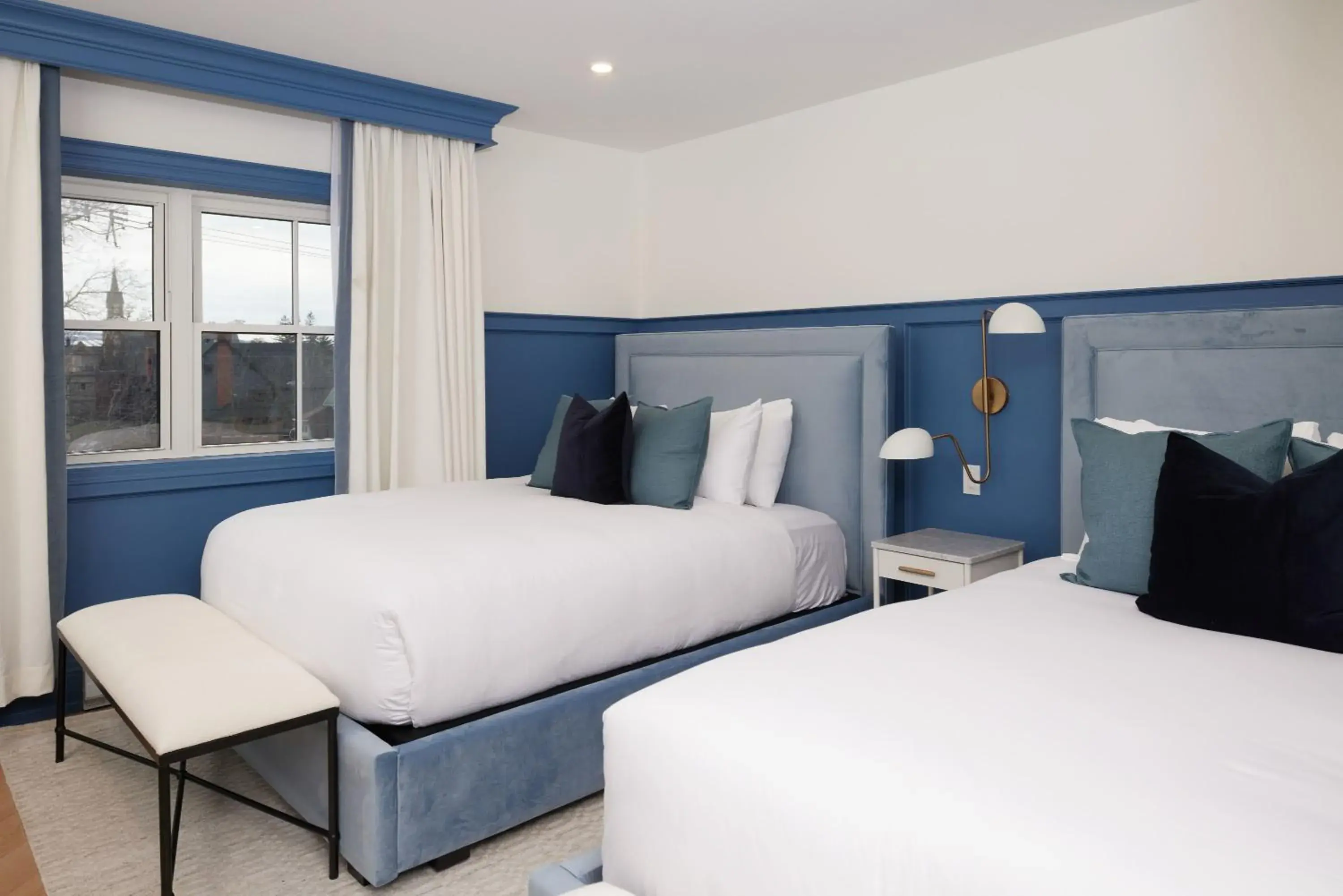 Classic Quadruple Room in The Dorchester Hotel Classic Quadruple Room in The Dorchester Hotel