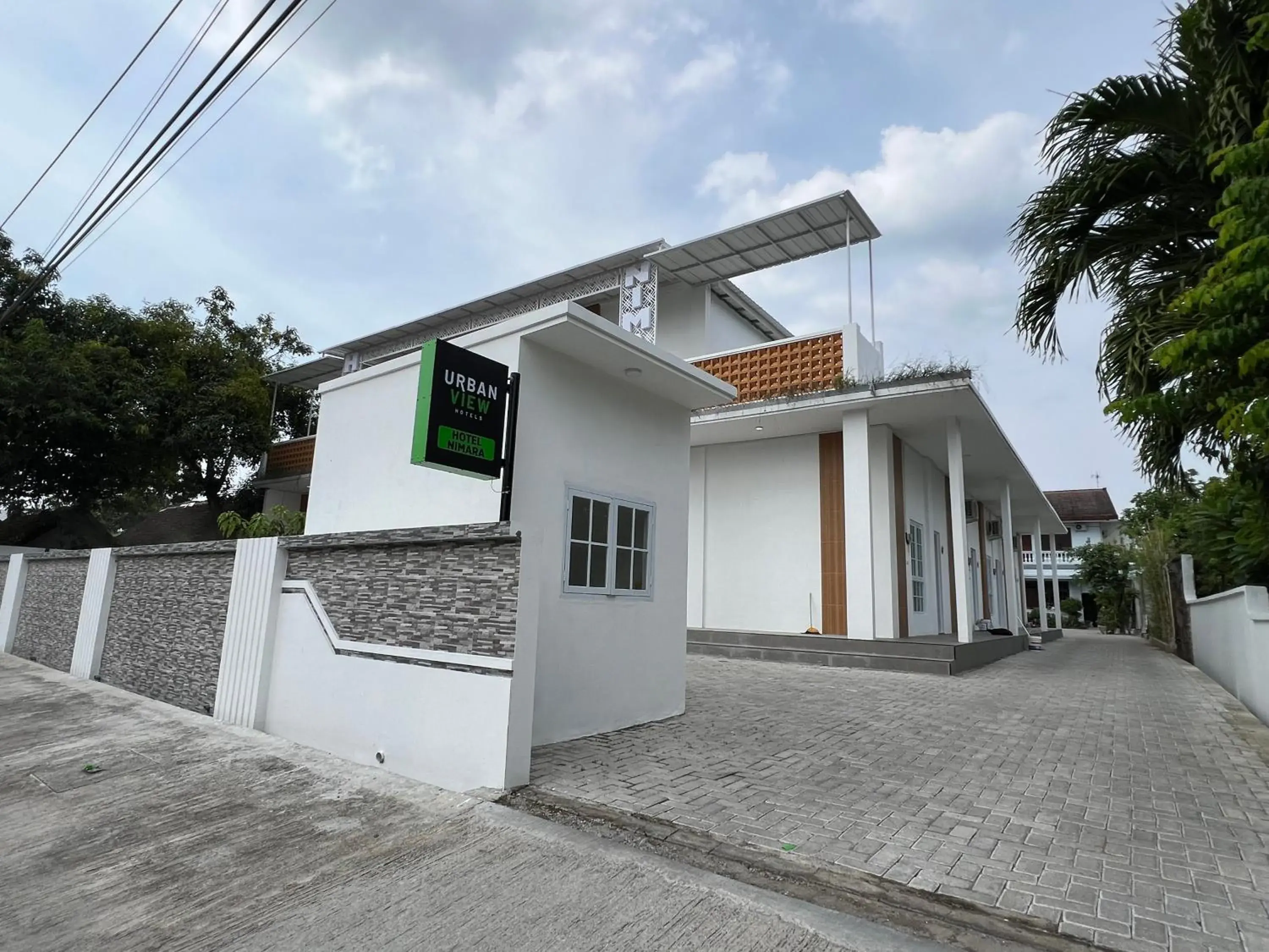 Urbanview Hotel Nimara Ngawi by RedDoorz Urbanview Hotel Nimara Ngawi by RedDoorz